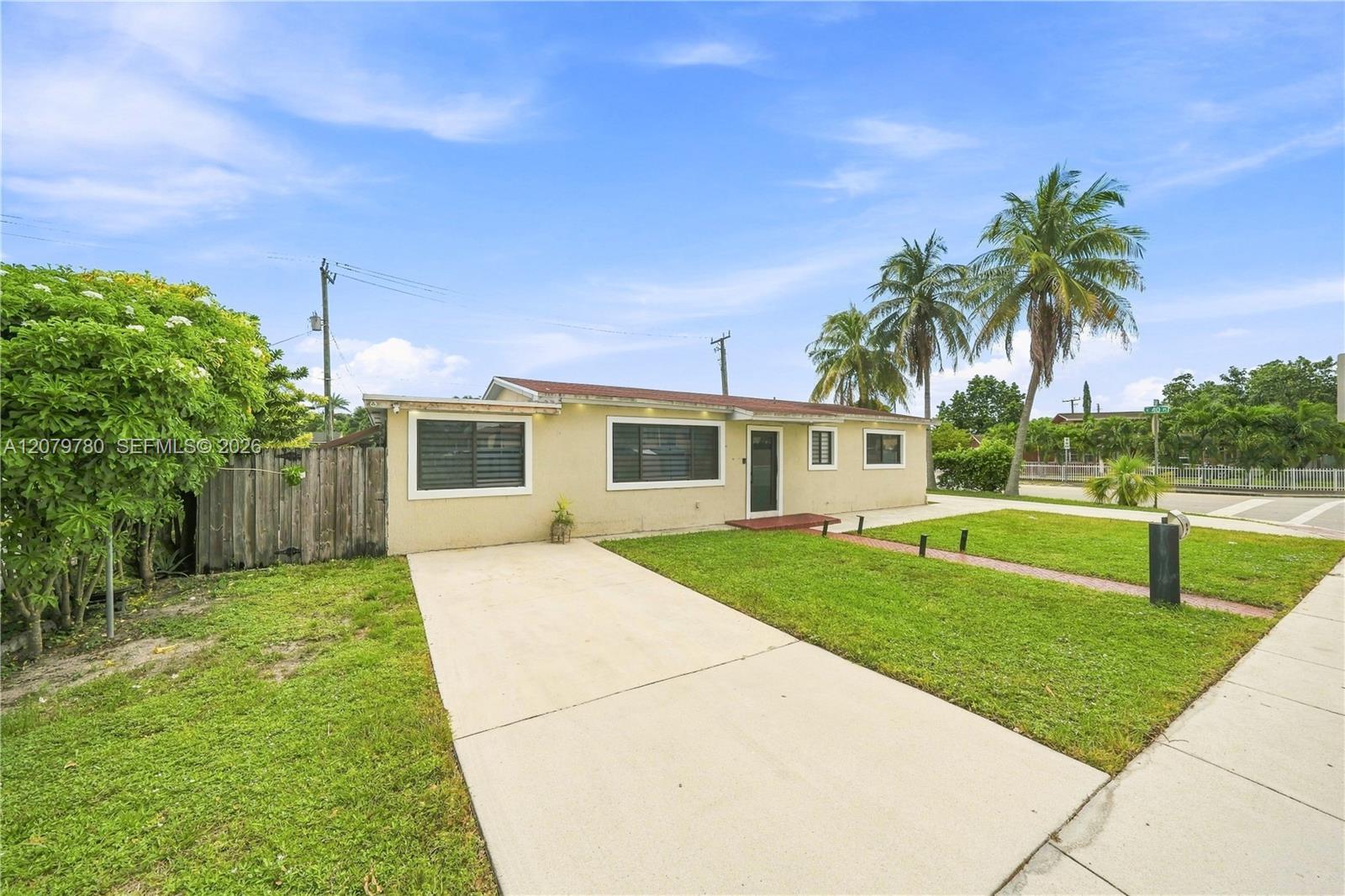 4041 W 8th Ave, Hialeah FL 33012 photo 2