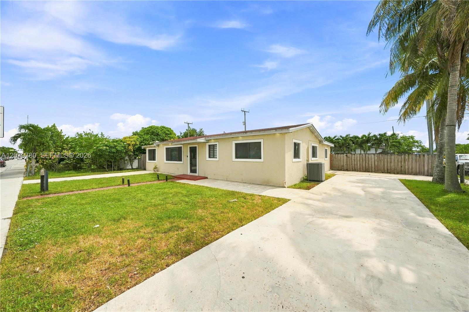 4041 W 8th Ave, Hialeah FL 33012 photo 3