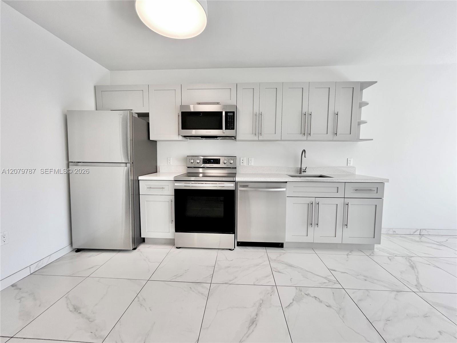 836 SW 2nd St # 404, Miami FL 33130 photo 2