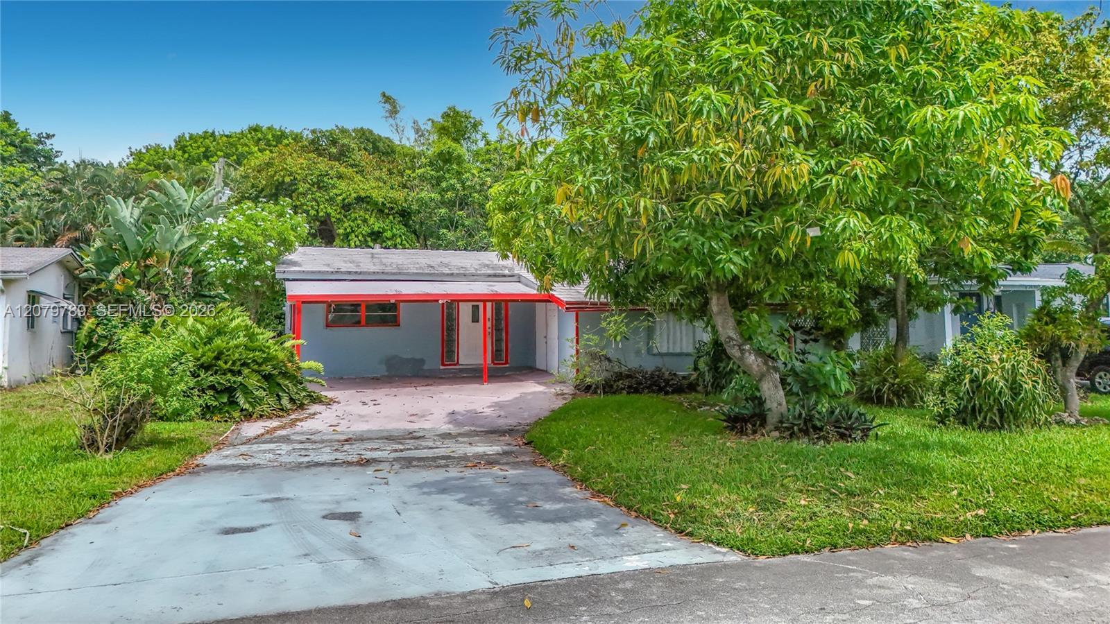 5661 Allen St, Hollywood FL 33021 photo 2