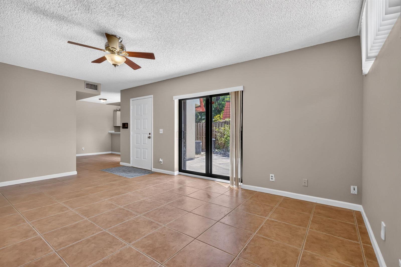 3659 VICTORIA Drive, West Palm Beach FL 33406 photo 4