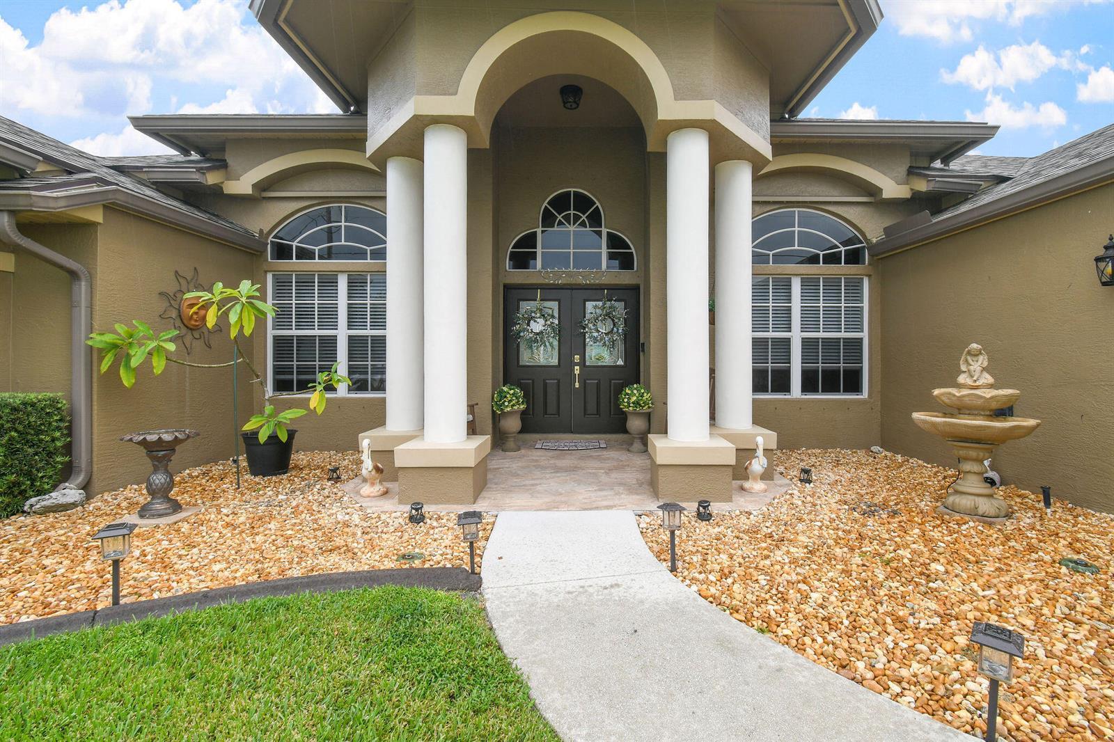 390 SW Jeanne Avenue, Port St. Lucie FL 34953 photo 4
