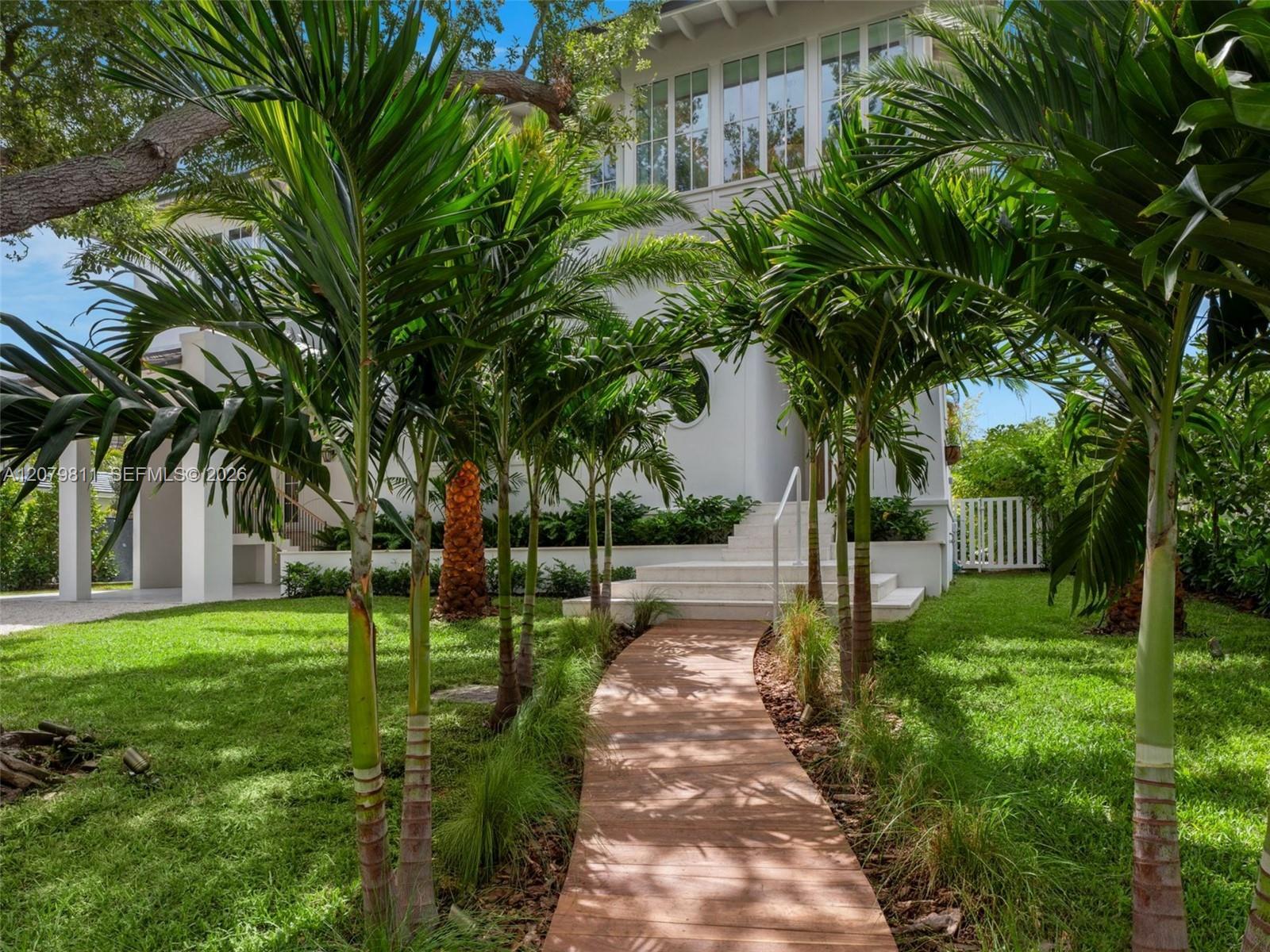 544 Warren Ln, Key Biscayne FL 33149 photo 3