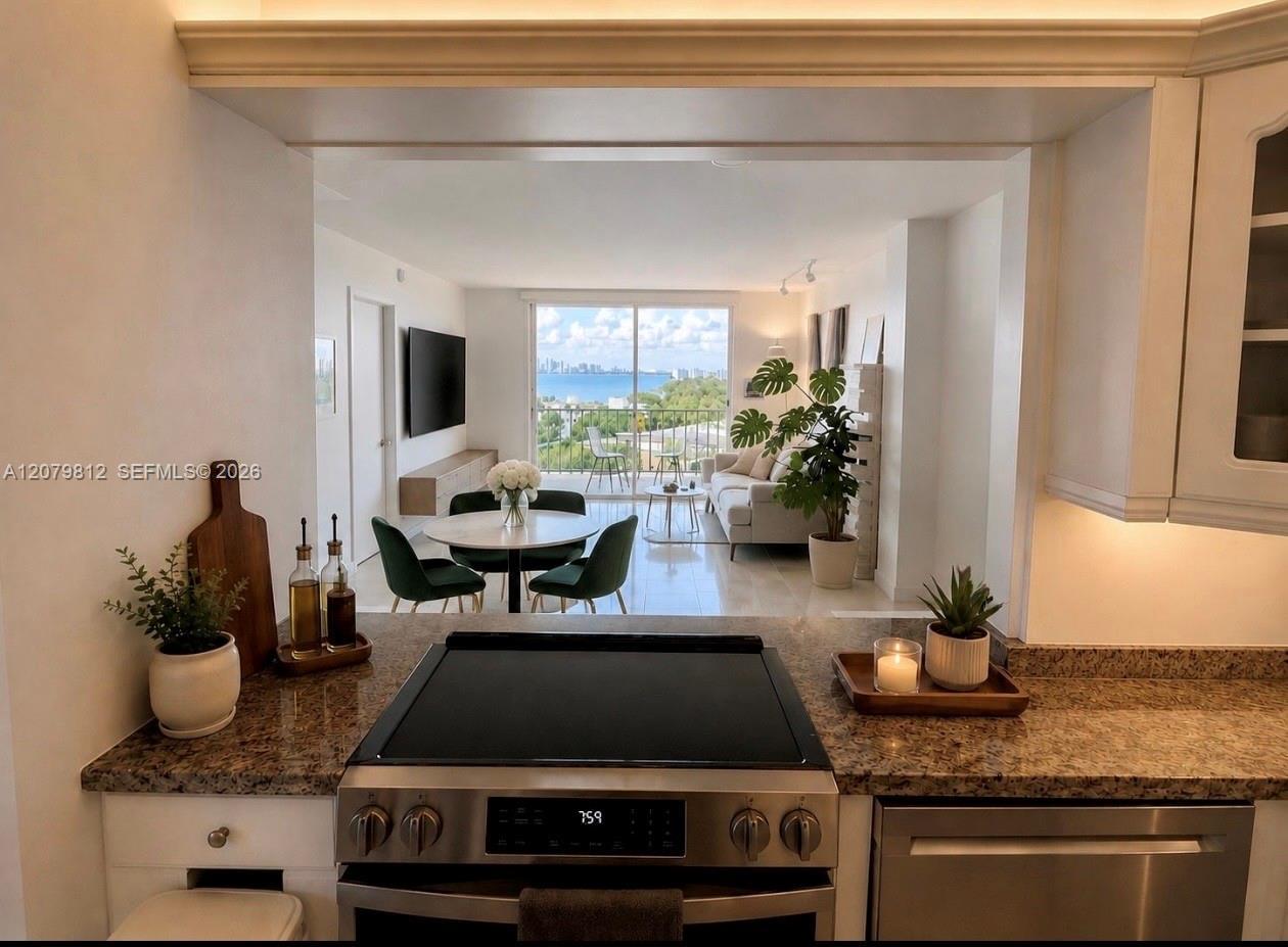 6900 E Bay Dr # 9L, Miami Beach FL 33141 photo 2