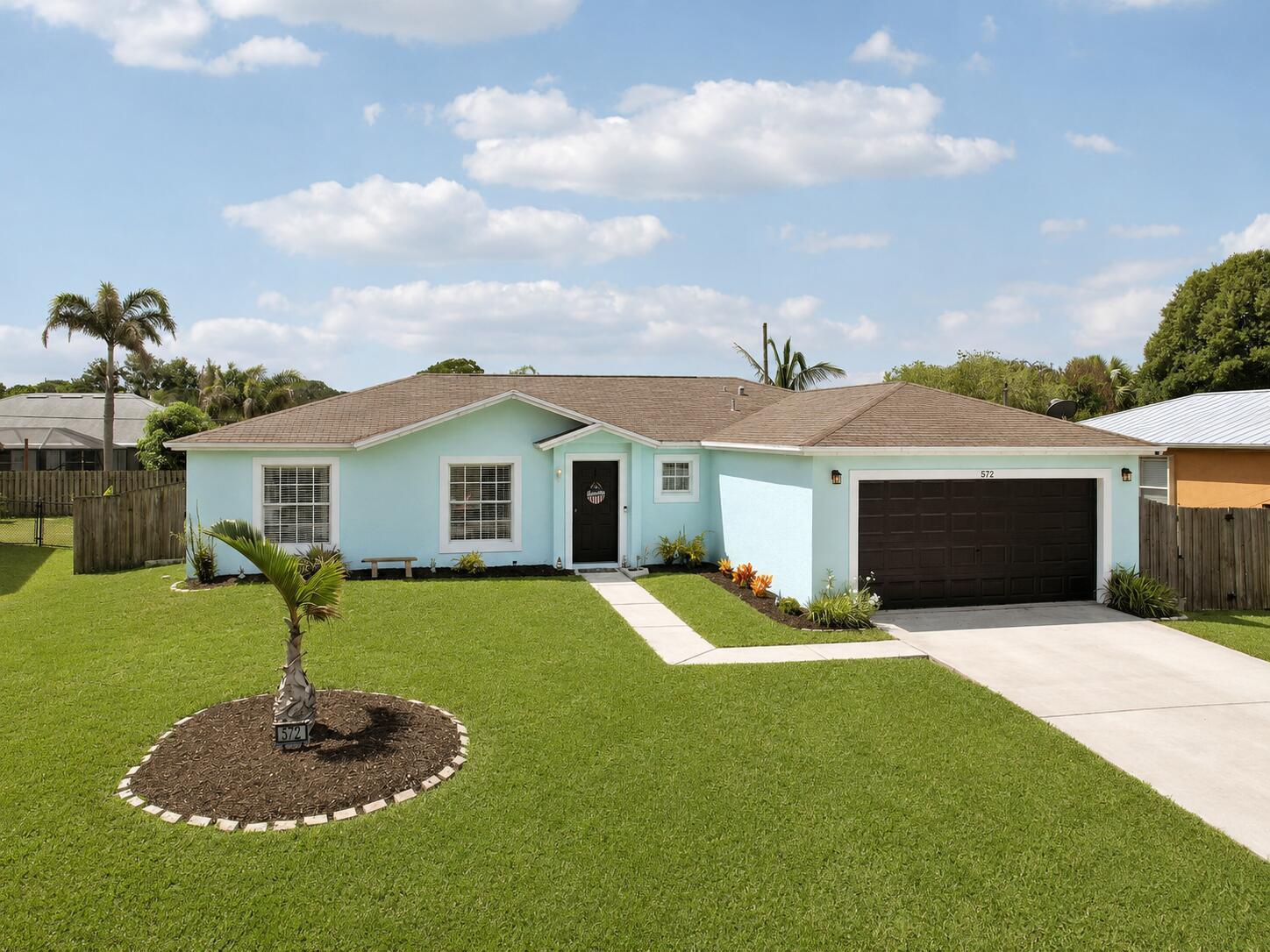 572 SW Bacon Terrace, Port St. Lucie FL 34953