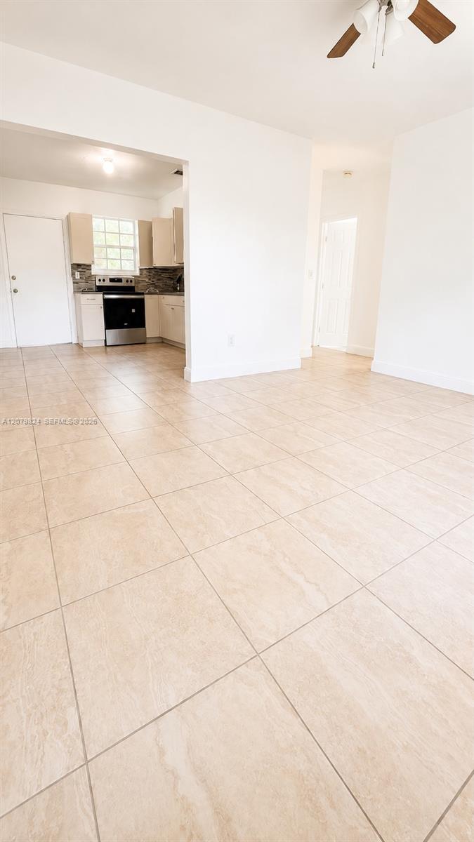 1421 NE 148th St # 2, Miami FL 33161 photo 3