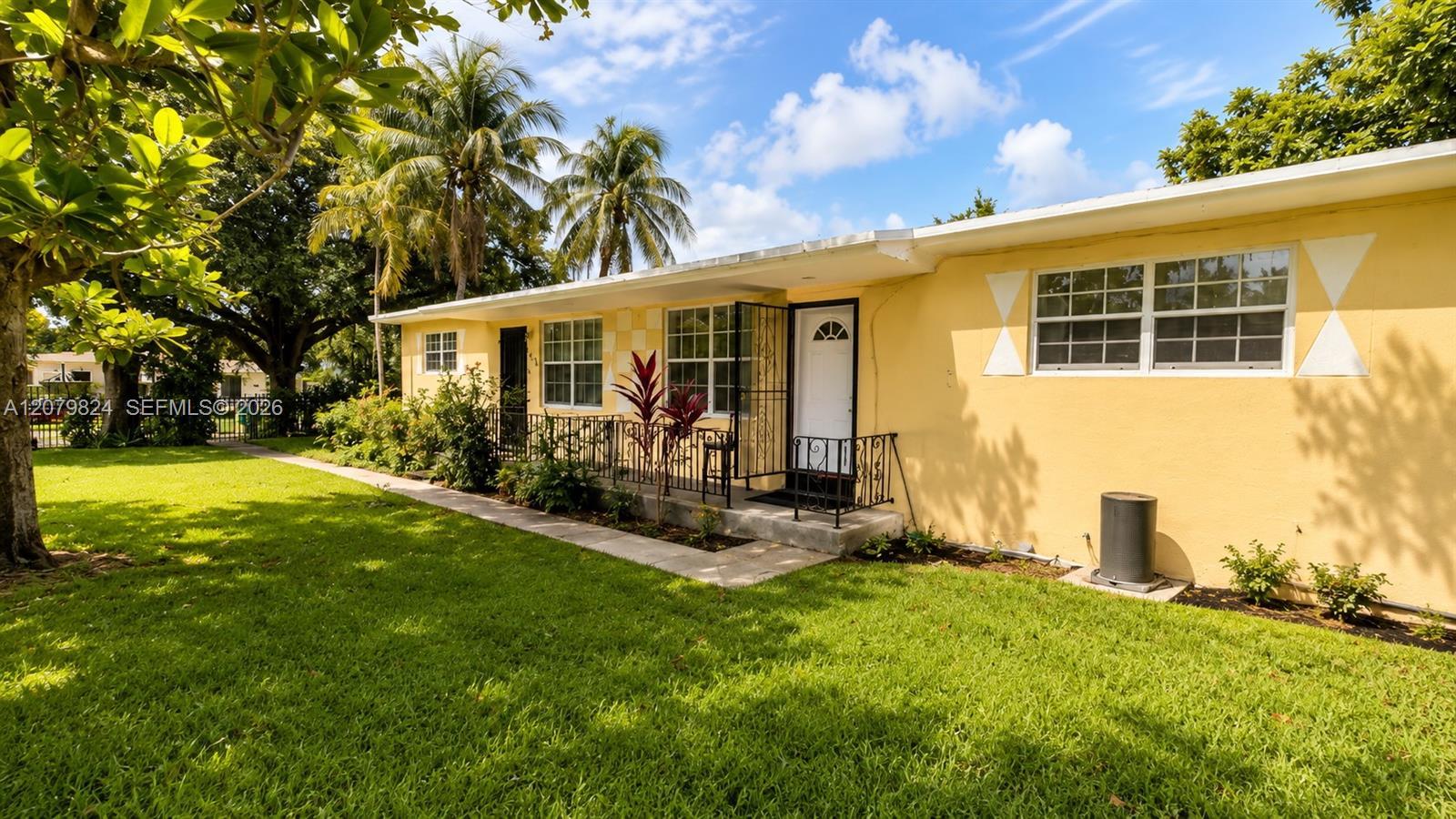 1421 NE 148th St # 2, Miami FL 33161