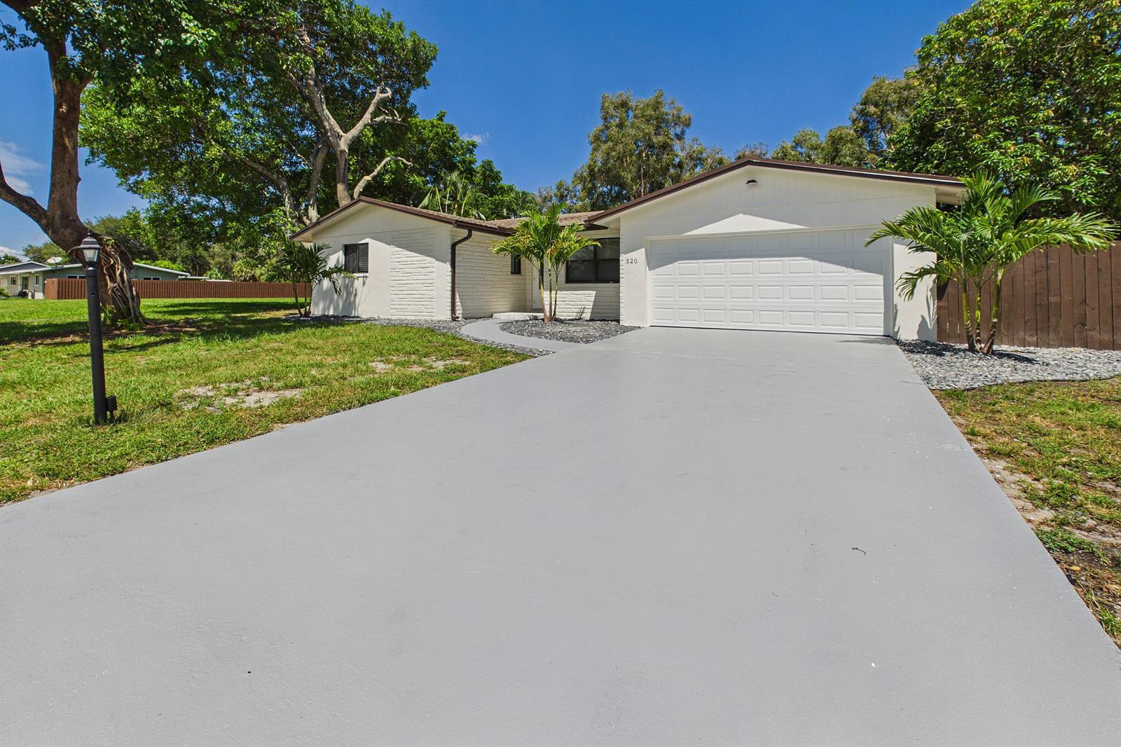 520 NW 43RD Avenue, Plantation FL 33317 photo 3