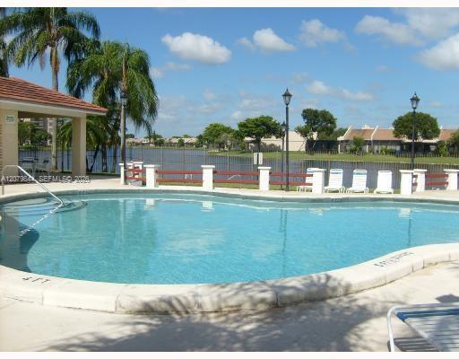 1060 N Hiatus Rd # 1060, Pembroke Pines FL 33026 photo 5