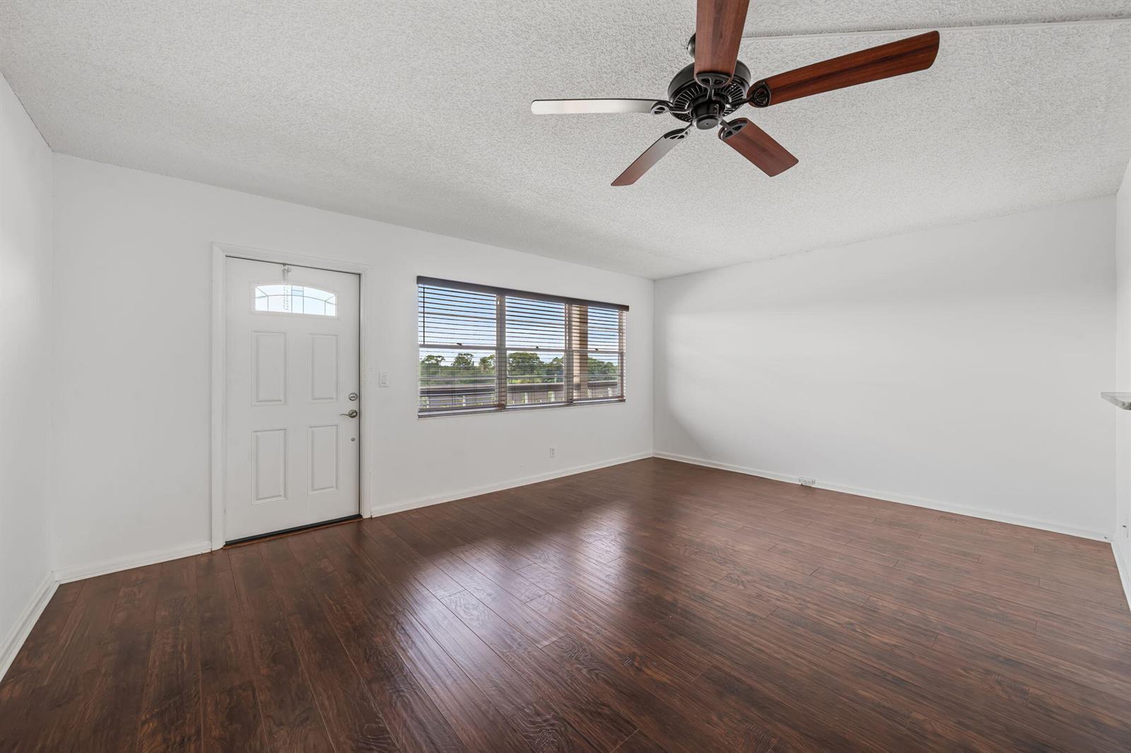 413 SOUTHAMPTON A, West Palm Beach FL 33417 photo 4