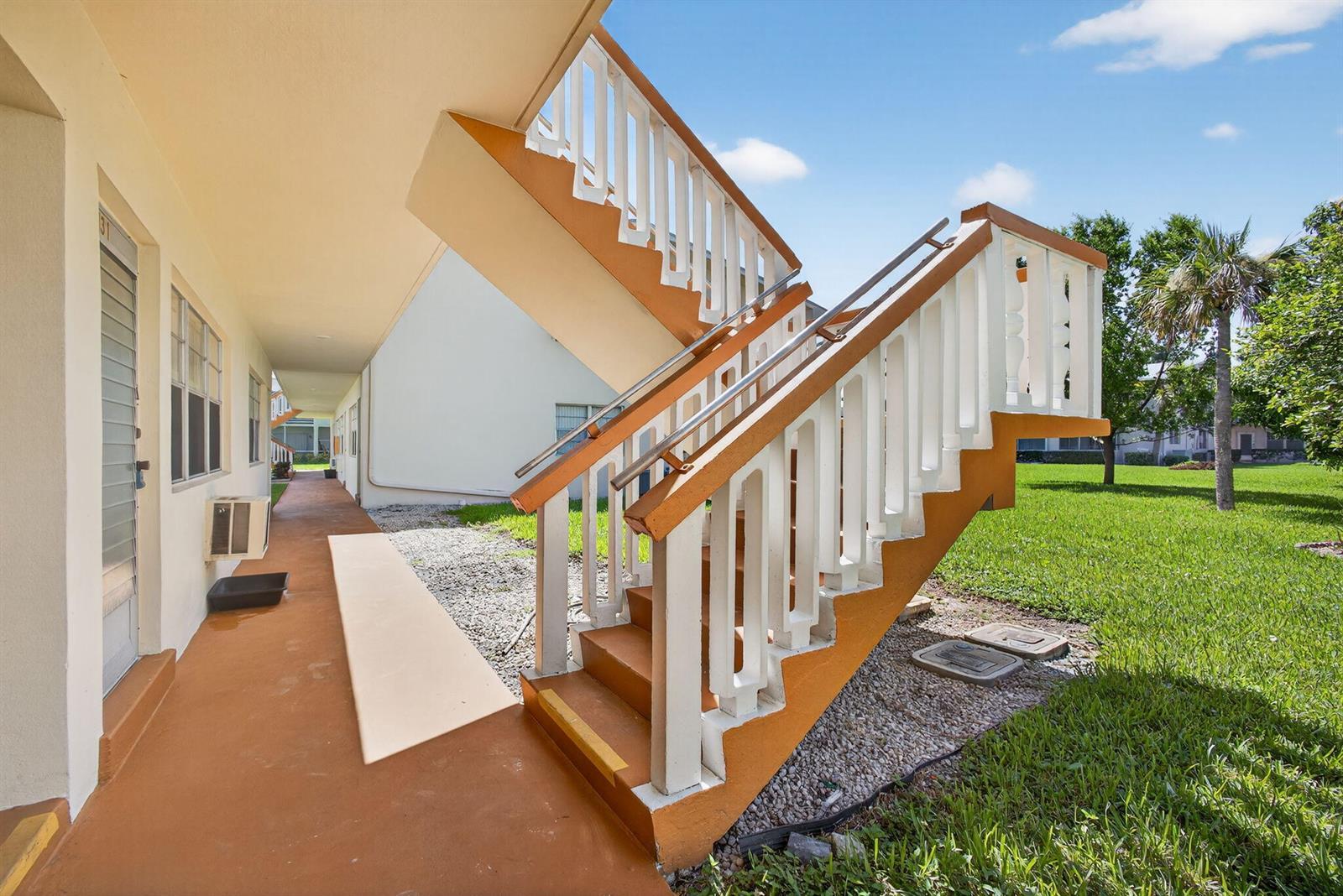 43 EASTHAMPTON B, West Palm Beach FL 33417 photo 4