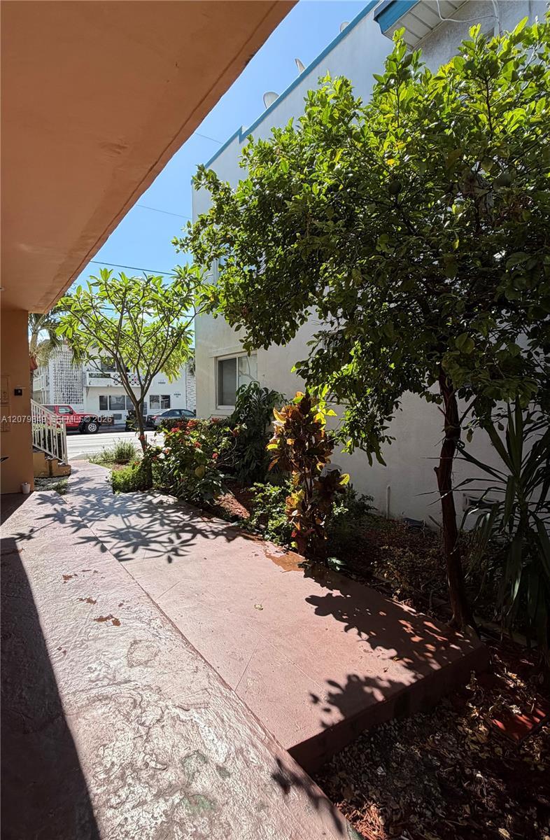 7720 Harding Ave # 2, Miami Beach FL 33141 photo 2