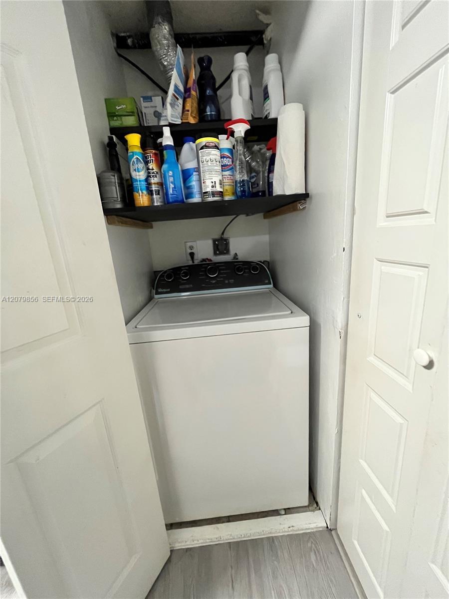 329 Ives Dairy Rd # 02, Miami FL 33179 photo 5