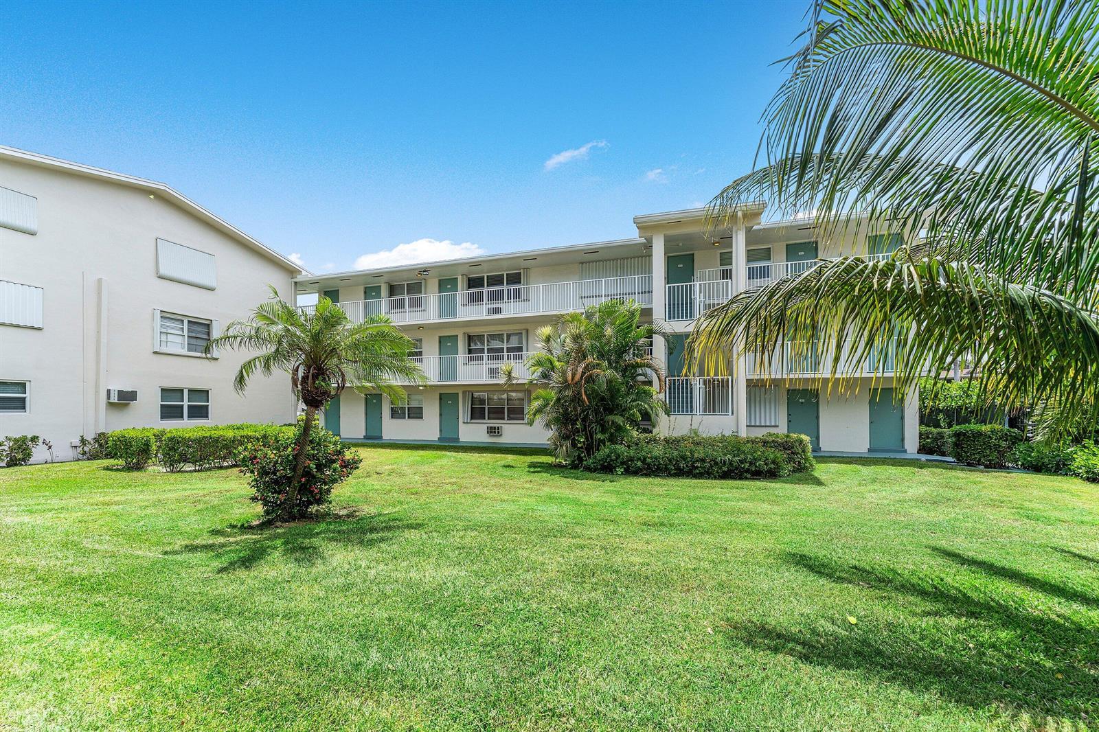 150 Horizon Street E, Boynton Beach FL 33435 photo 4