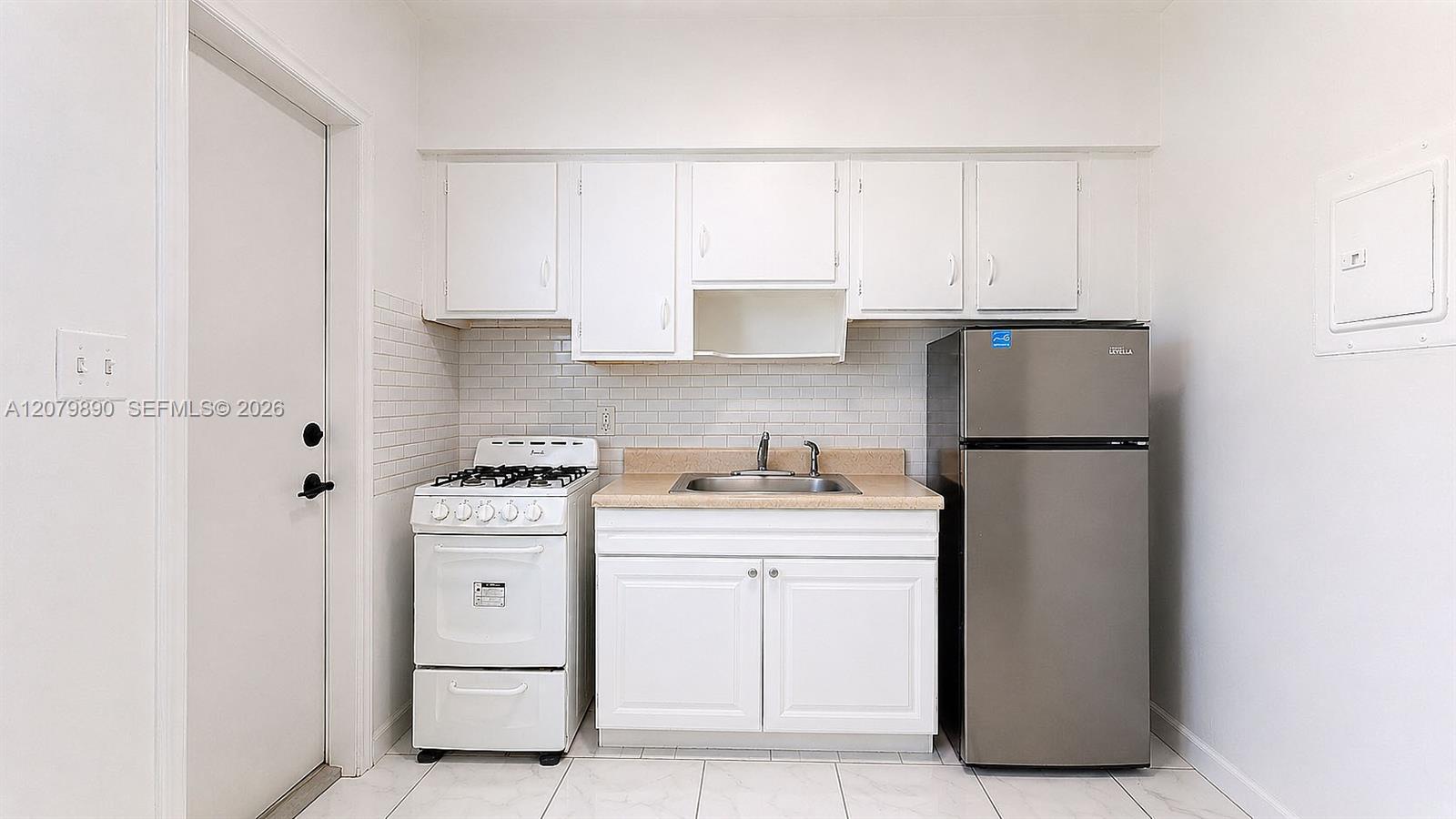 2499 SW 27th St # 3, Miami FL 33133 photo 2