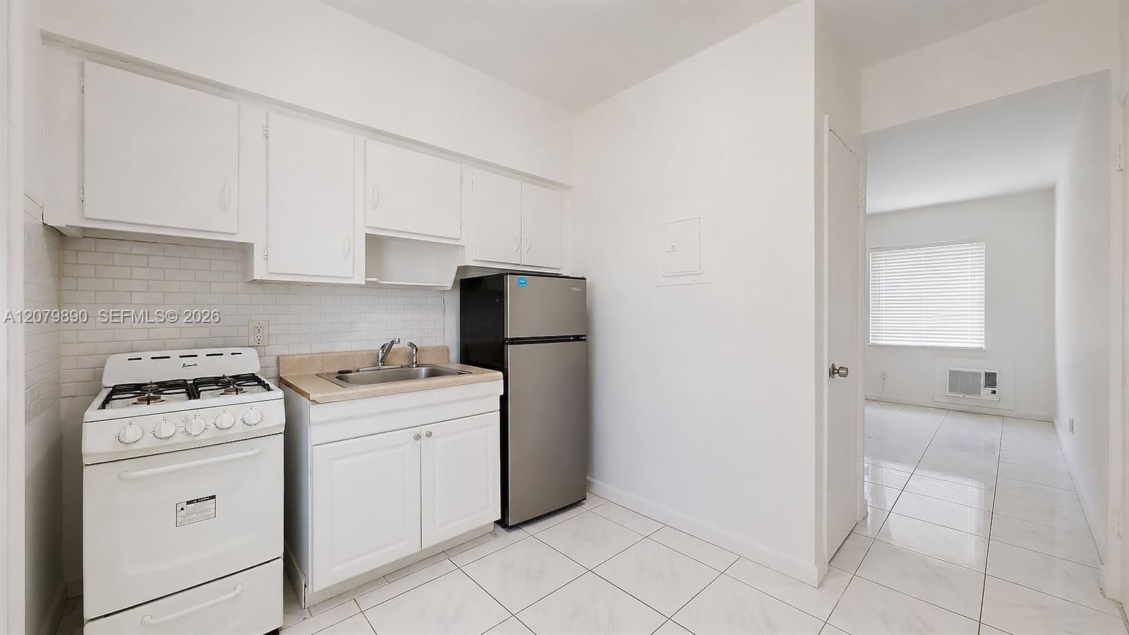 2499 SW 27th St # 3, Miami FL 33133