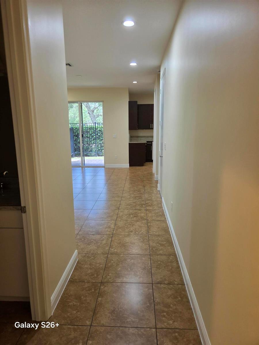 6994 Long Pine Circle, Coconut Creek FL 33073 photo 5