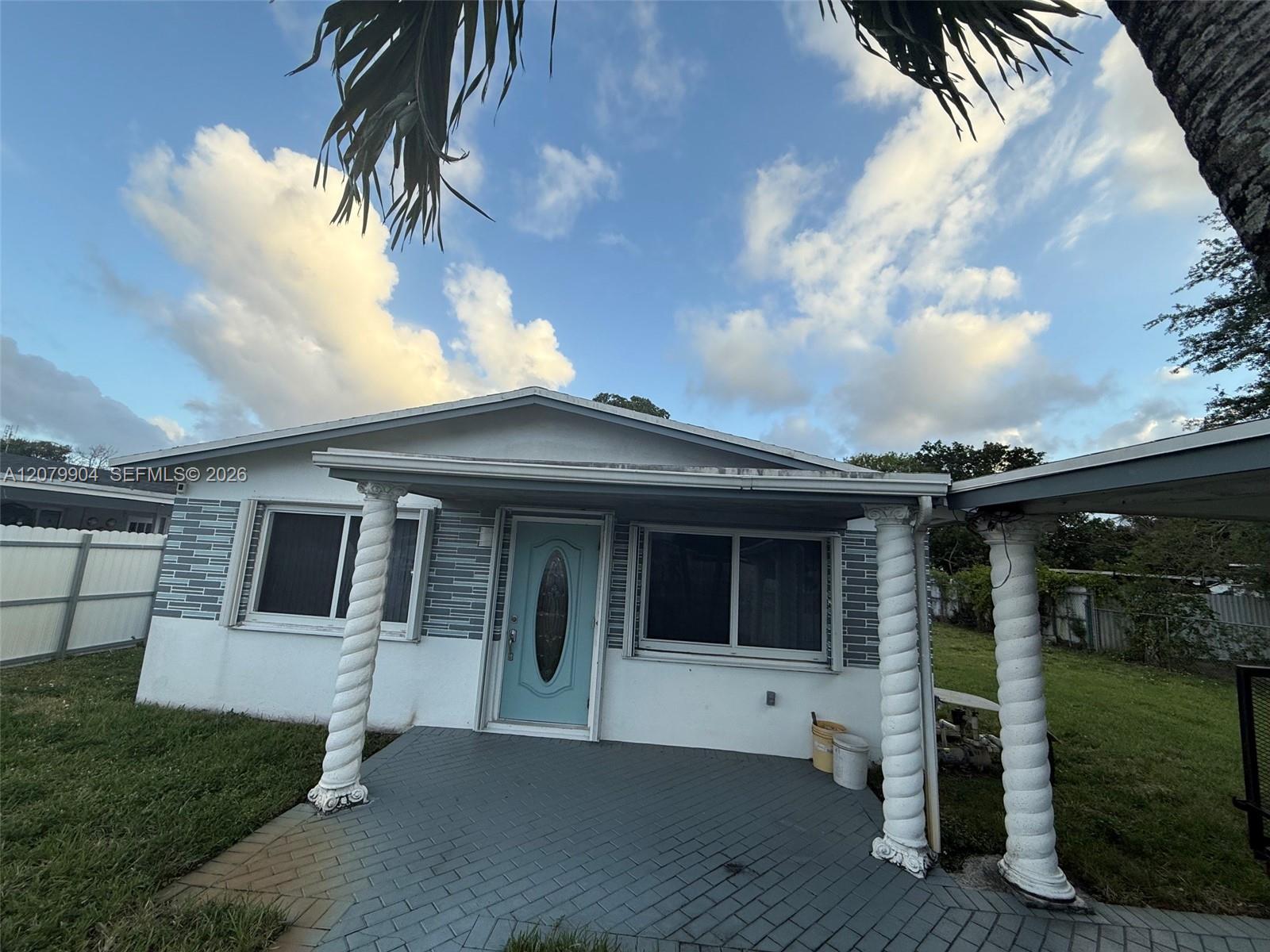 2998 NW 94th St # 2998, Miami FL 33147