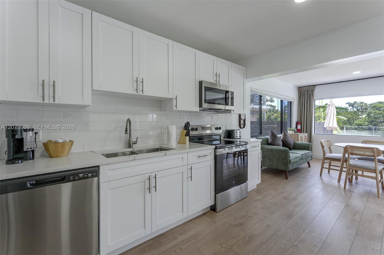 317 N 31st Ave, Hollywood FL 33021 photo 4