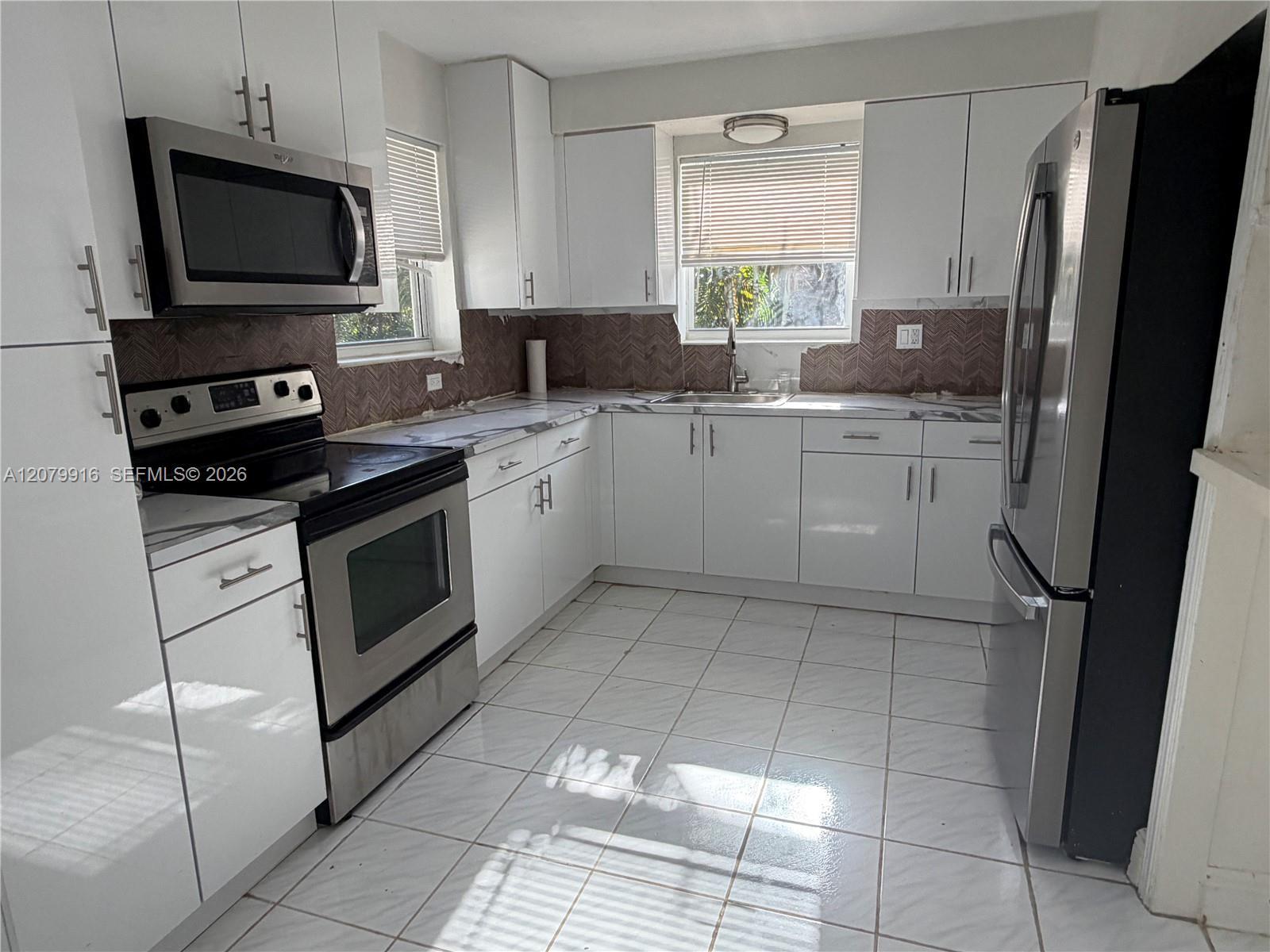 2446 Johnson St, Hollywood FL 33020 photo 3