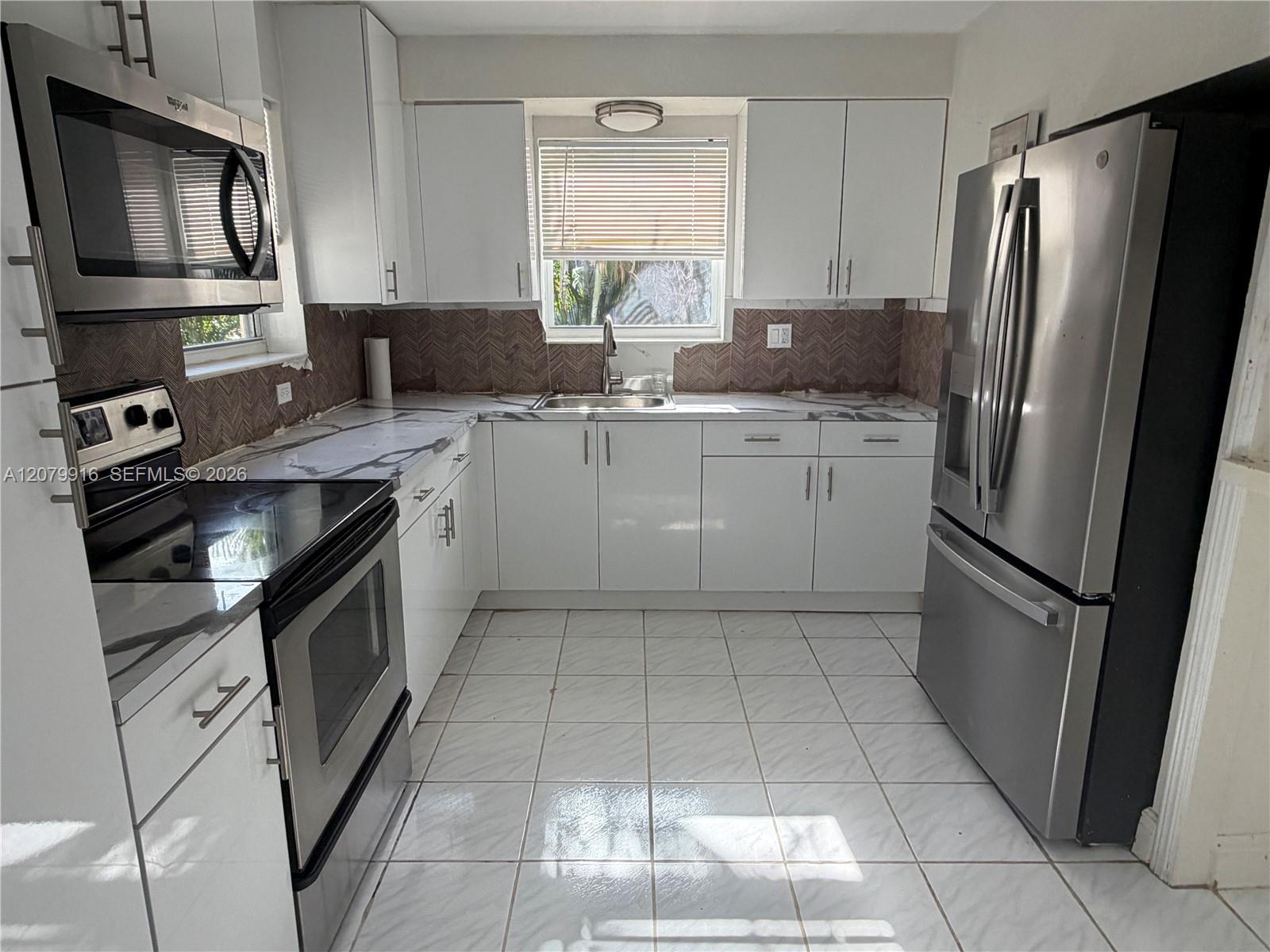 2446 Johnson St, Hollywood FL 33020 photo 4