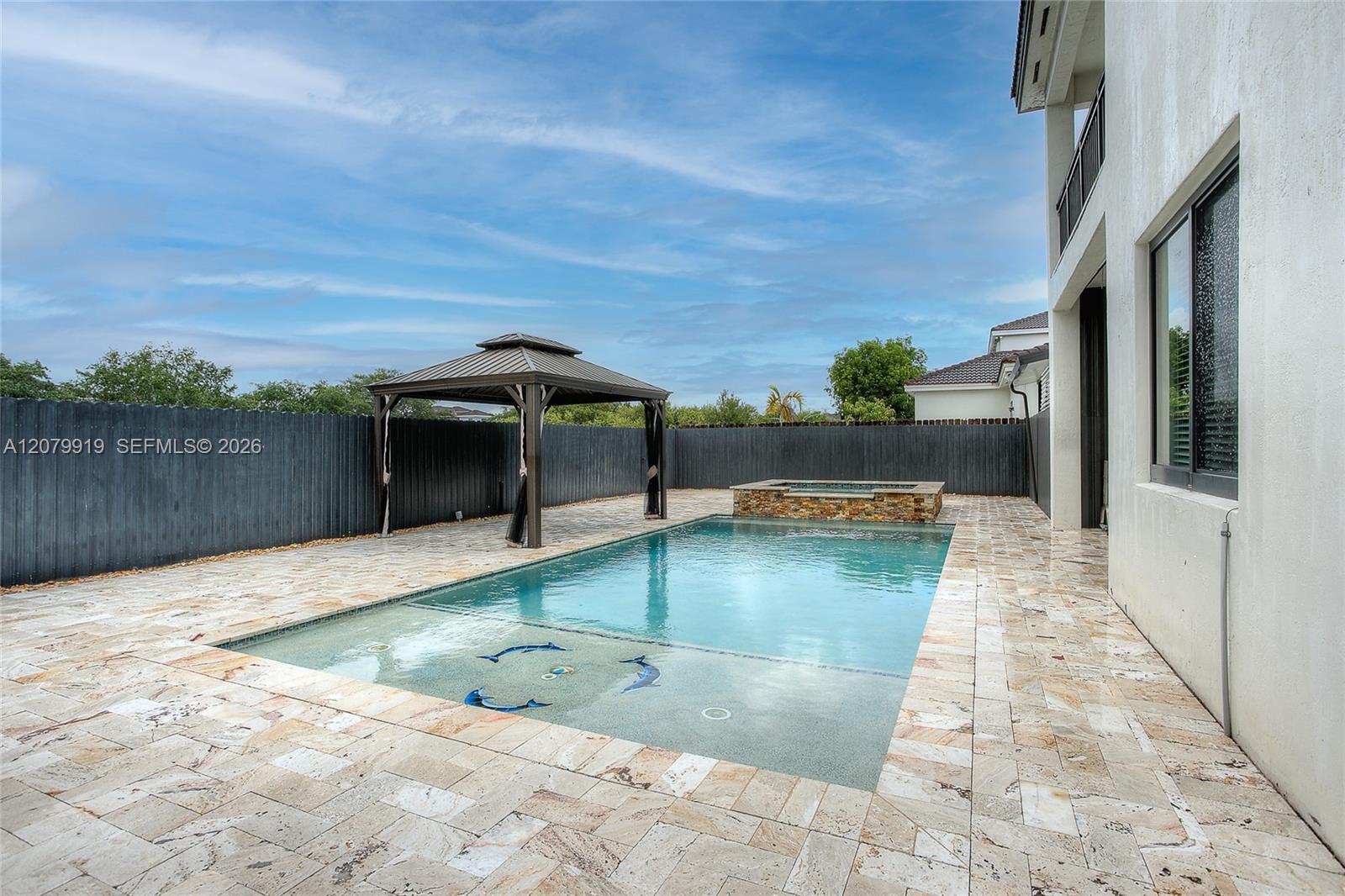 18355 NW 89th Ave, Hialeah FL 33018 photo 4