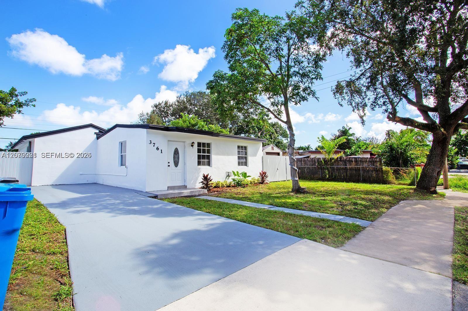 3761 SW 45th Avr # 0, West Park FL 33023 photo 2