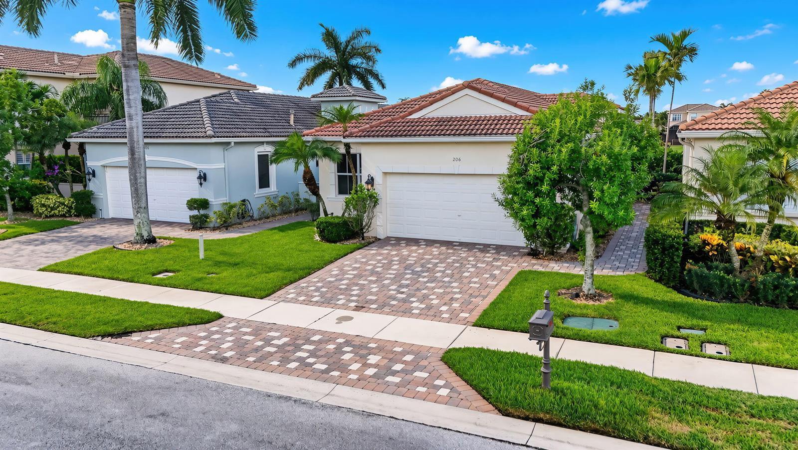 206 ISLE VERDE Way, Palm Beach Gardens FL 33418 photo 3