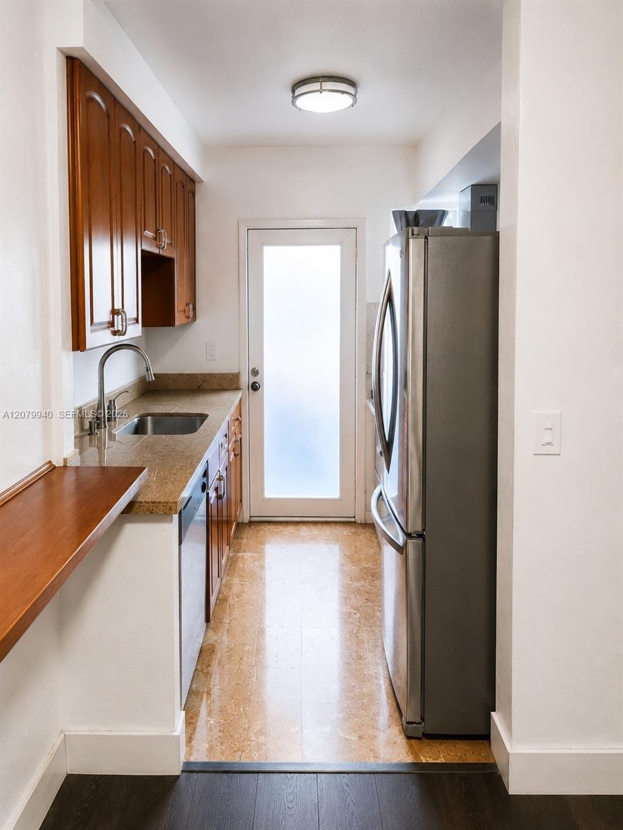 549 Meridian Ave # 4, Miami Beach FL 33139 photo 4