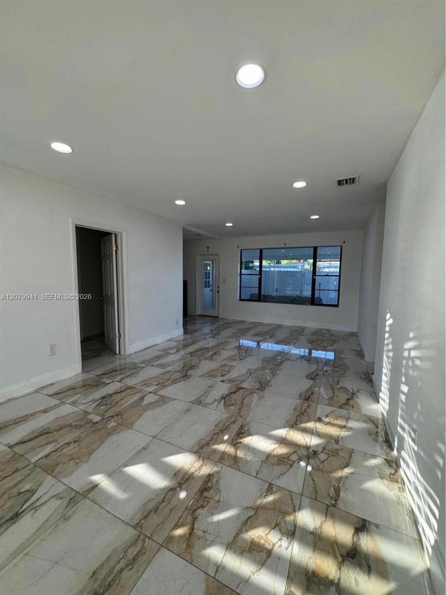 3151 SW 37th Ave, West Park FL 33023 photo 2