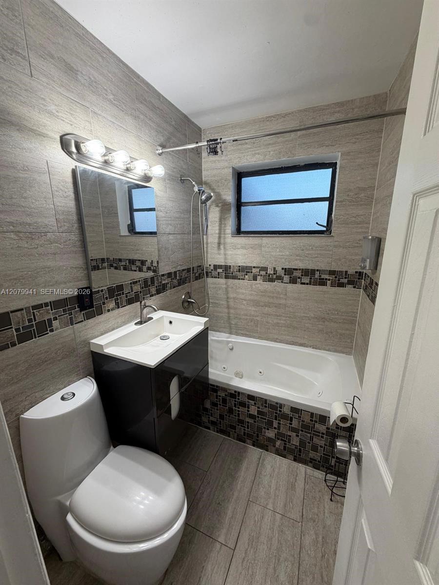 3151 SW 37th Ave, West Park FL 33023 photo 4