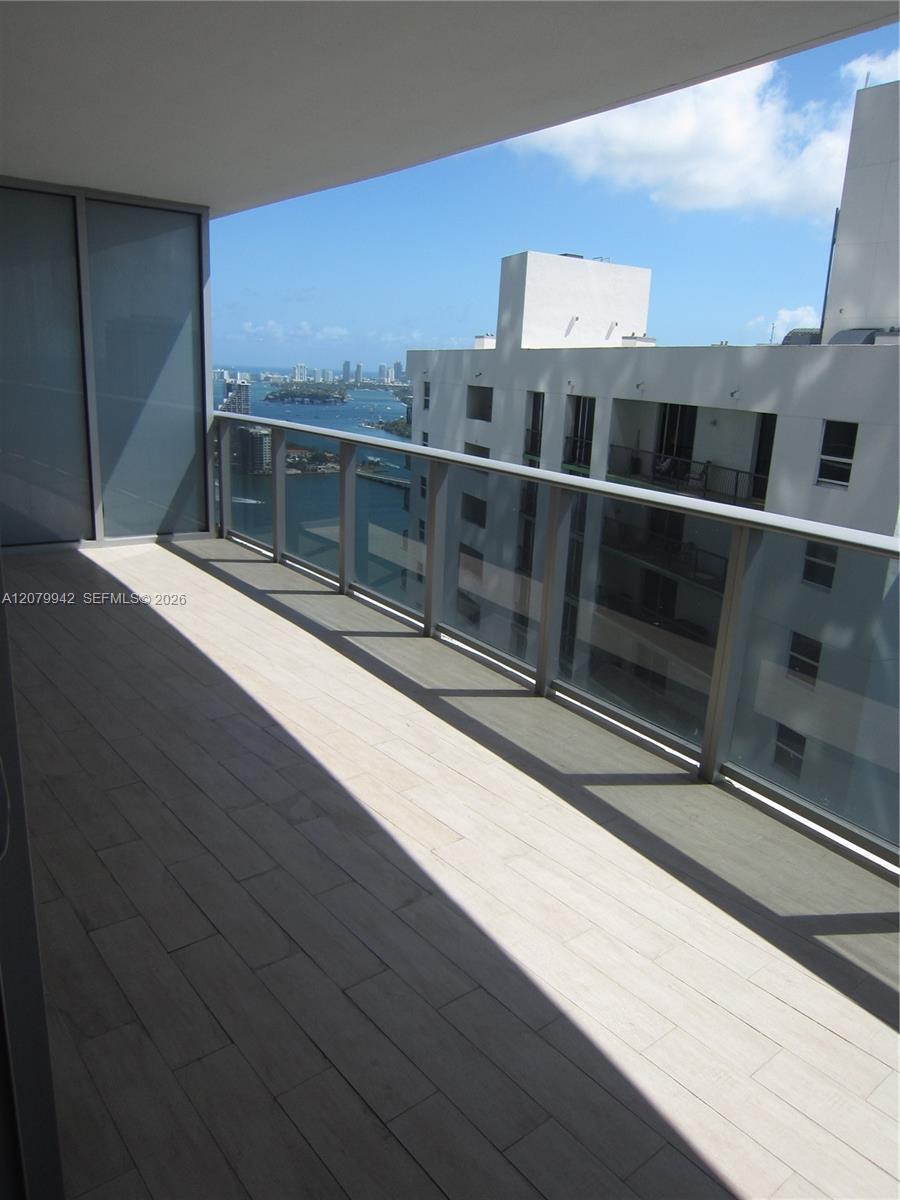 488 NE 18th St # 3404, Miami FL 33132 photo 2