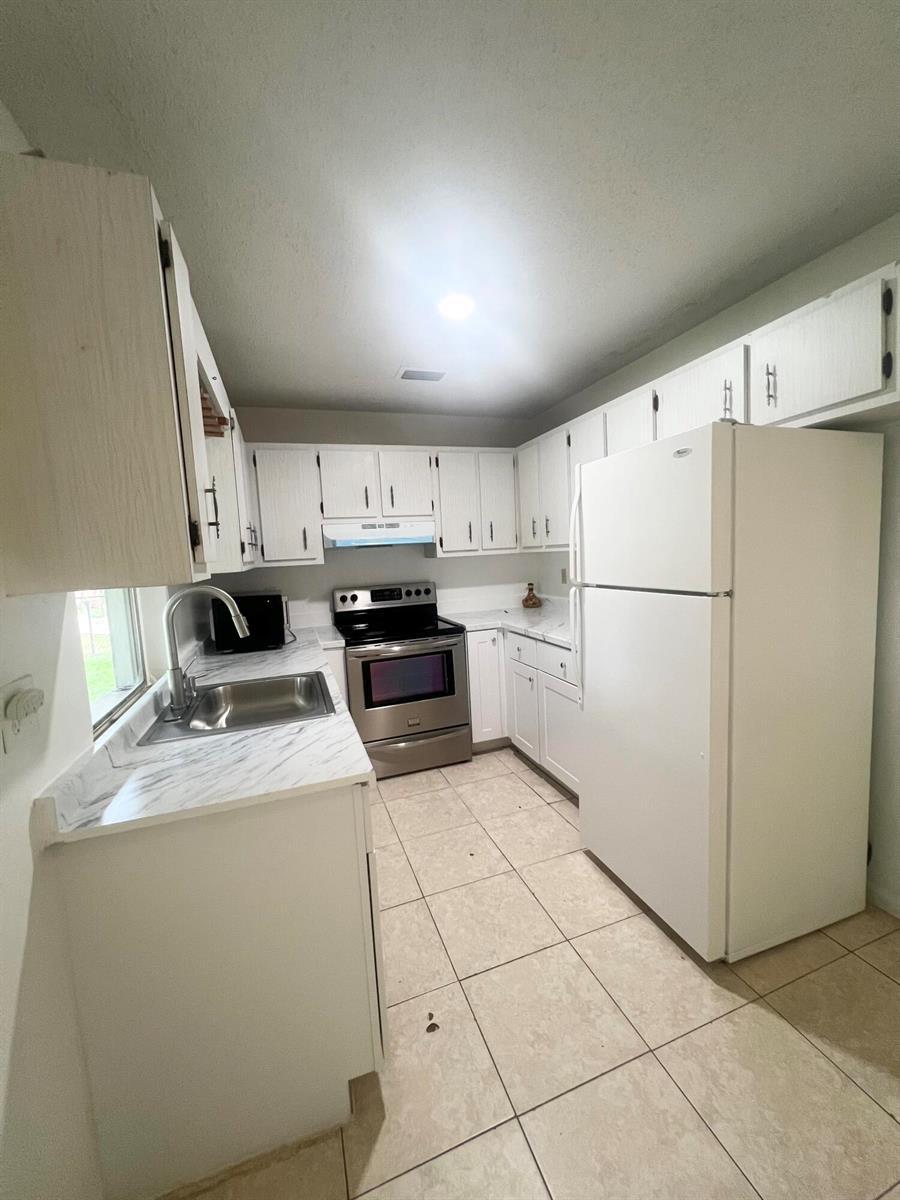 1348 Riverside Circle, Wellington FL 33414 photo 3