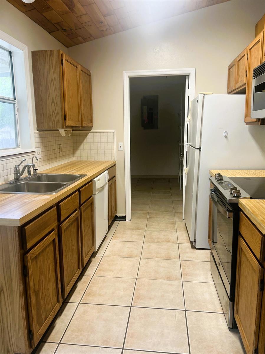 7801 SAN CARLOS Drive, Fort Pierce FL 34951 photo 3