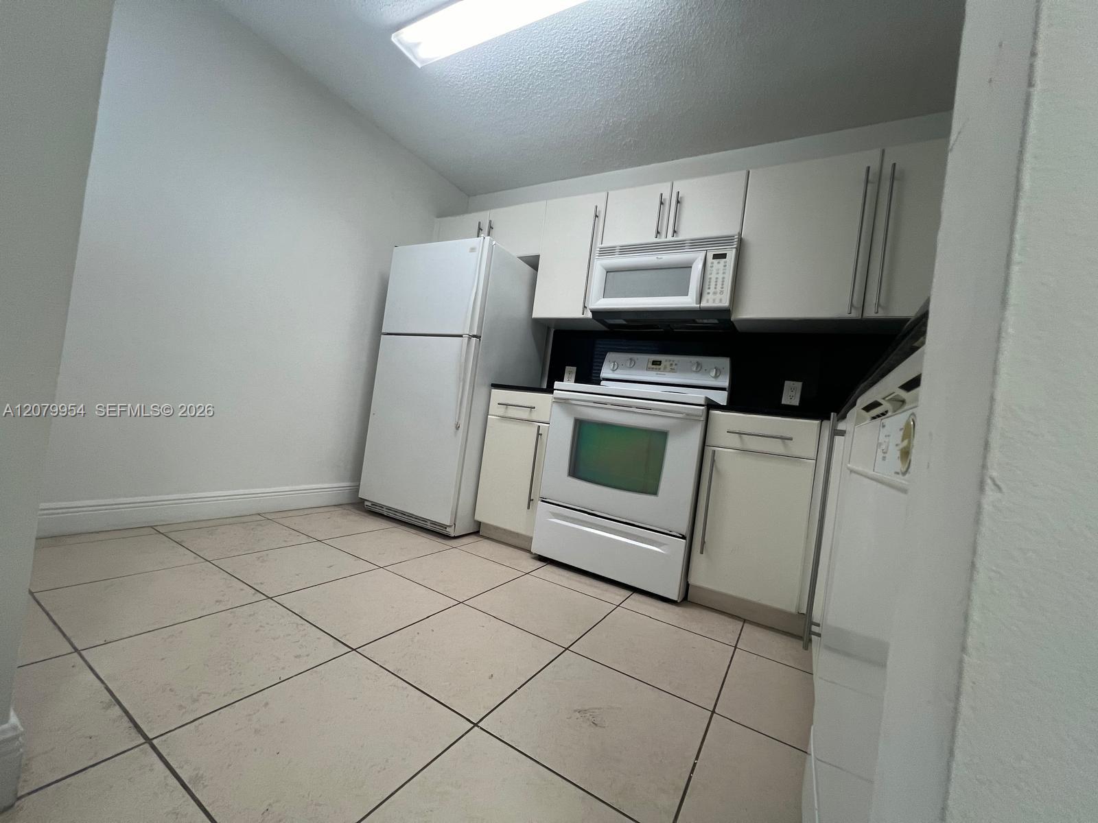 18051 NW 68th Ave # L101, Hialeah FL 33015 photo 3