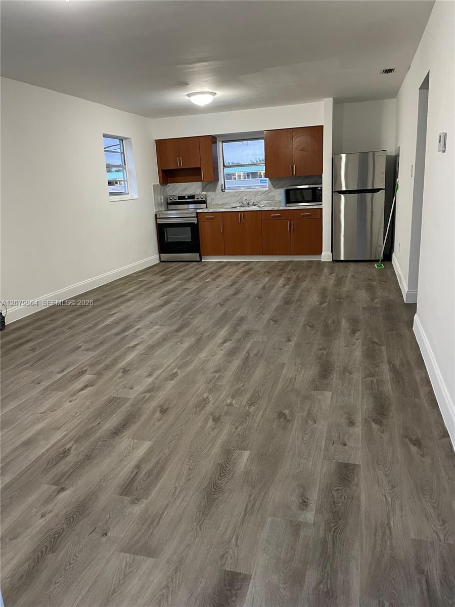 633 NW 23rd Ct # 2, Miami FL 33125 photo 4