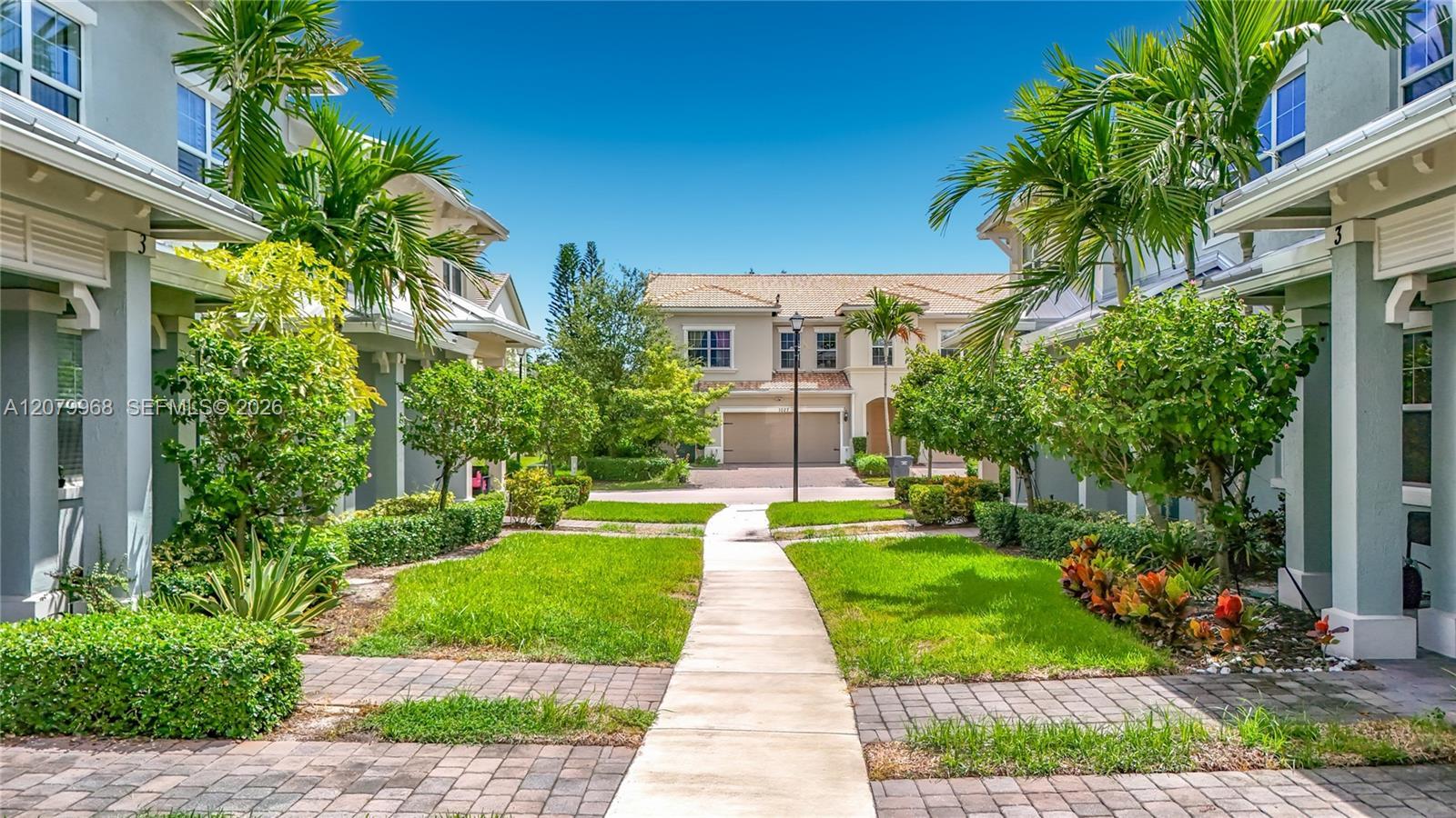 1040 Eucalyptus Dr # 2, Hollywood FL 33021 photo 5