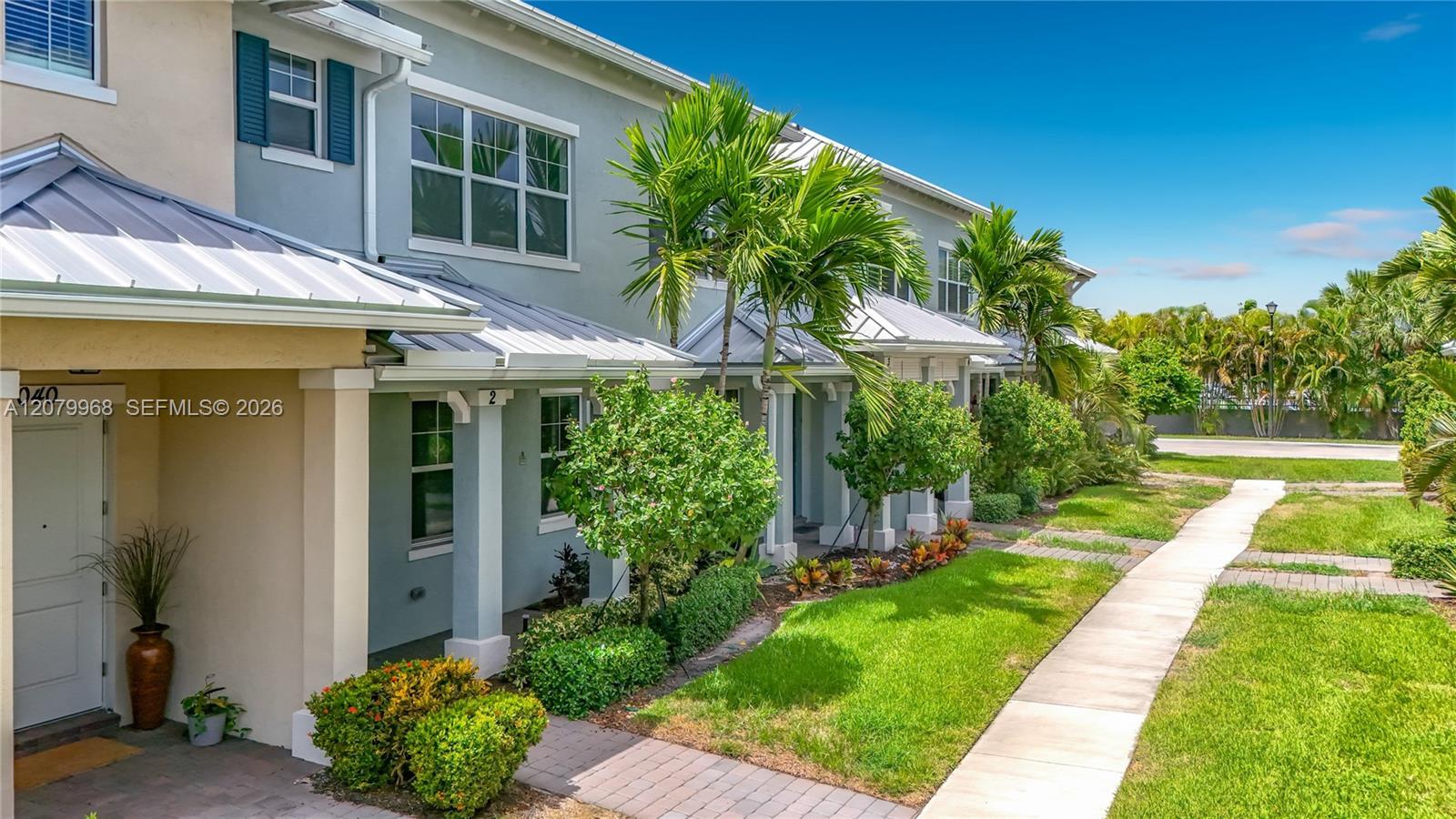1040 Eucalyptus Dr # 2, Hollywood FL 33021 photo 4