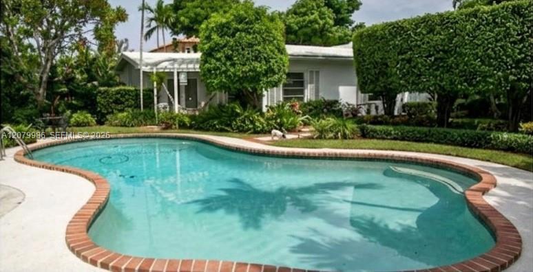 2421 NE 13th St, Fort Lauderdale FL 33304