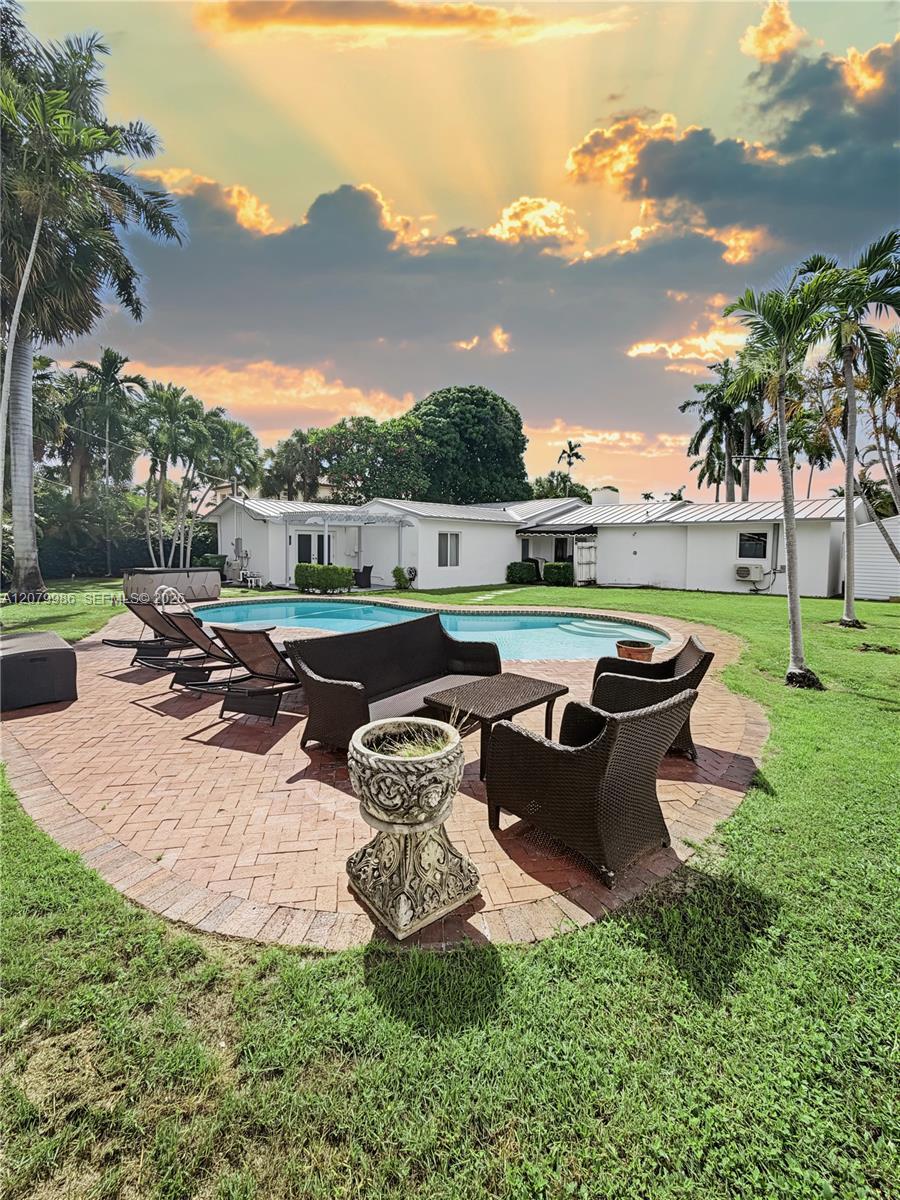 2421 NE 13th St, Fort Lauderdale FL 33304 photo 4