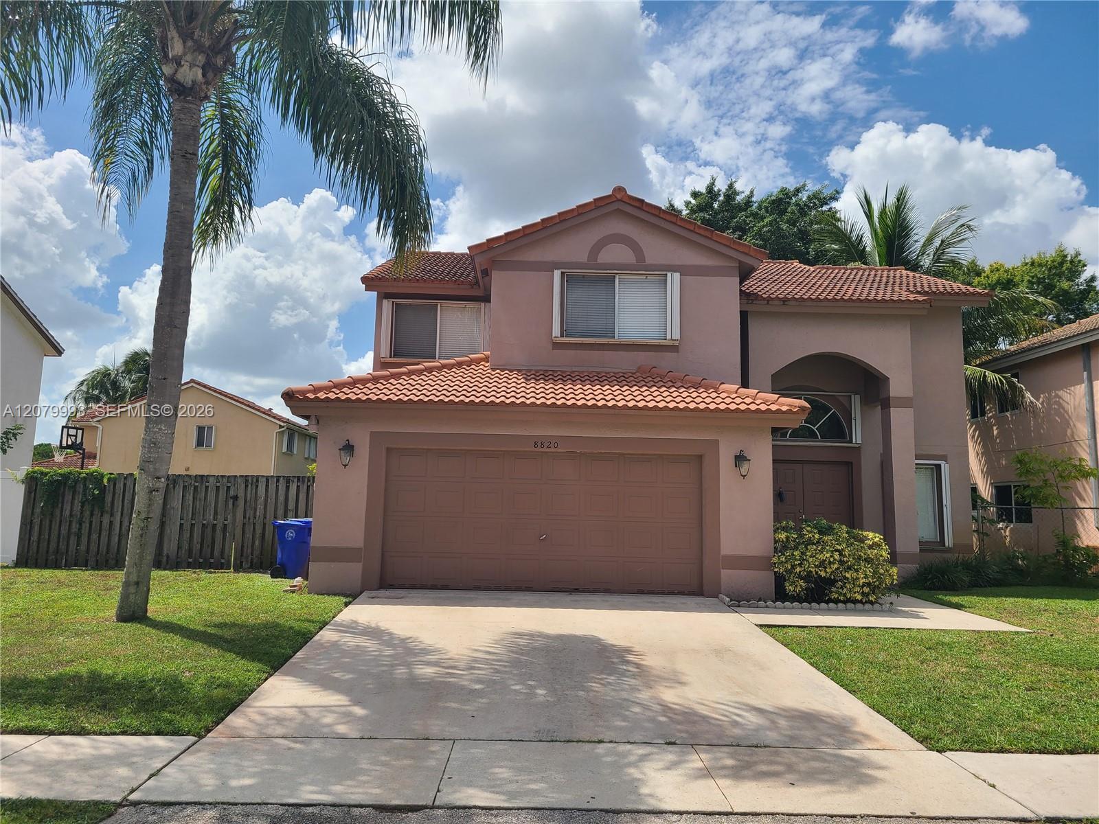 8820 SW 13th St, Pembroke Pines FL 33025