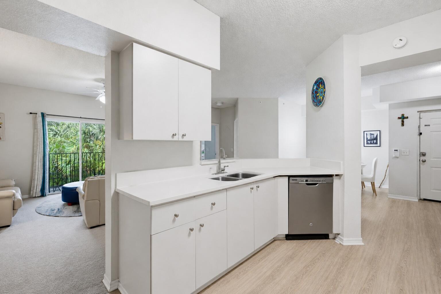 350 CRESTWOOD Circle # 306, Royal Palm Beach FL 33411 photo 4
