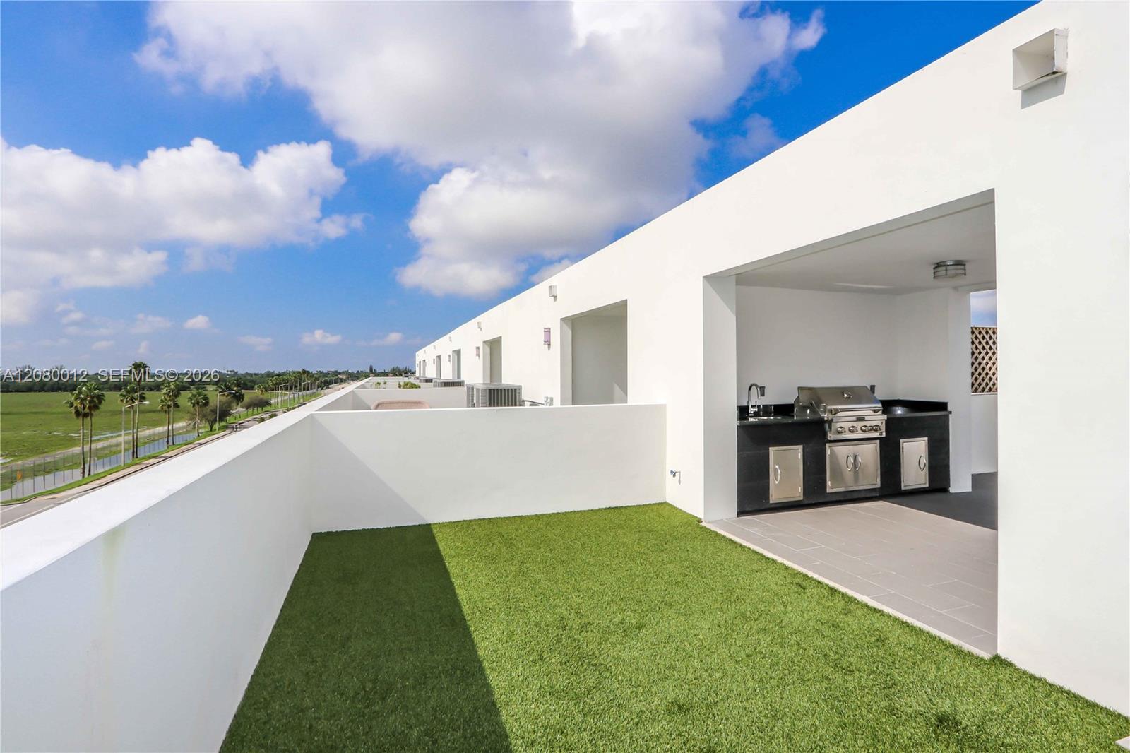 3340 NW 91st Ave, Doral FL 33172 photo 3