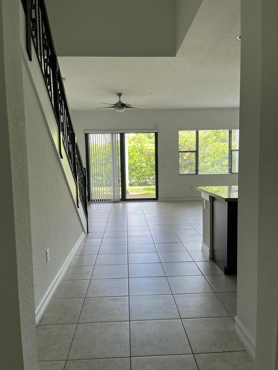 1393 SW 115th Avenue, Pembroke Pines FL 33025 photo 3