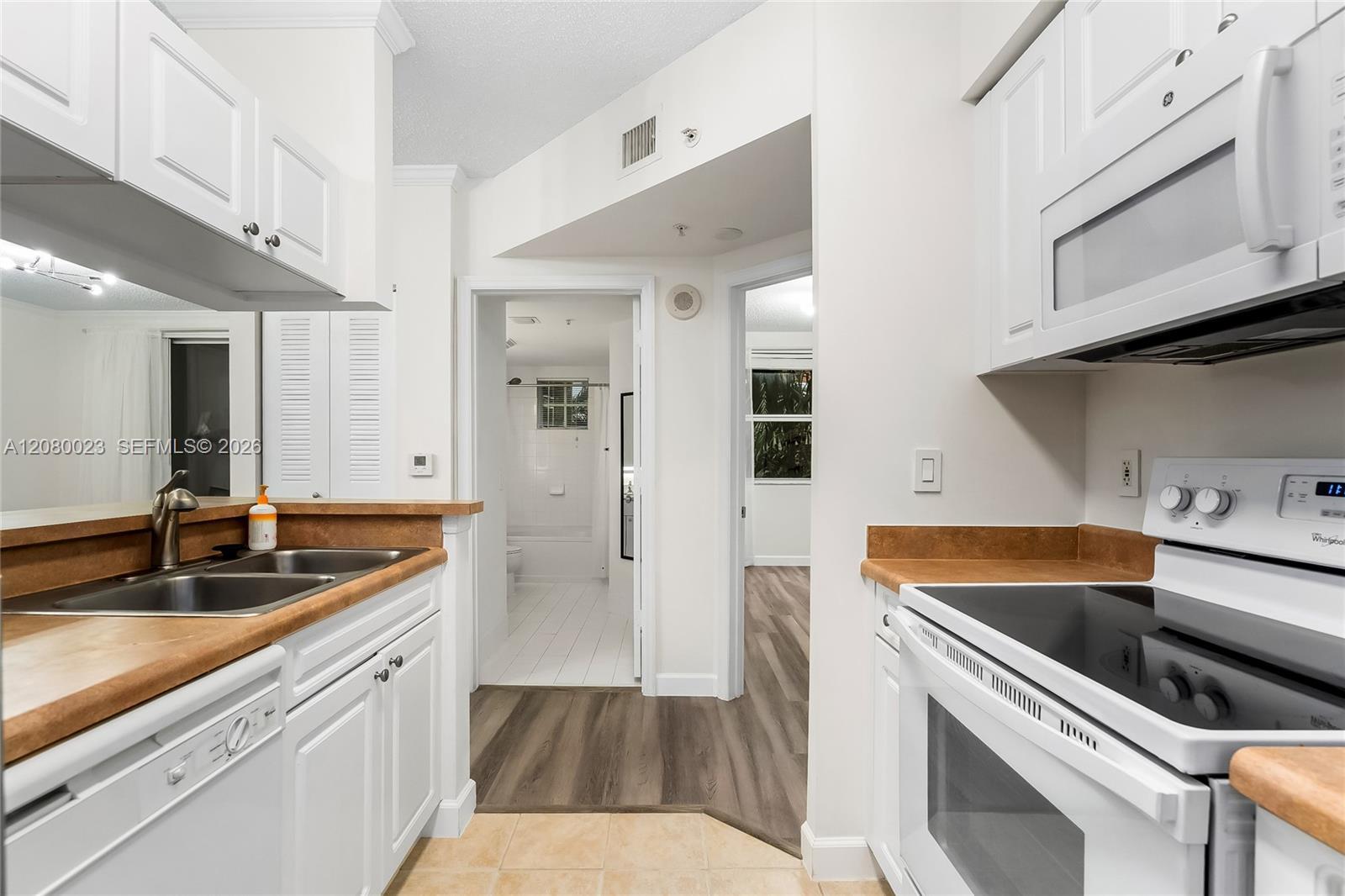 17150 N Bay Rd # 2301, Sunny Isles Beach FL 33160 photo 2
