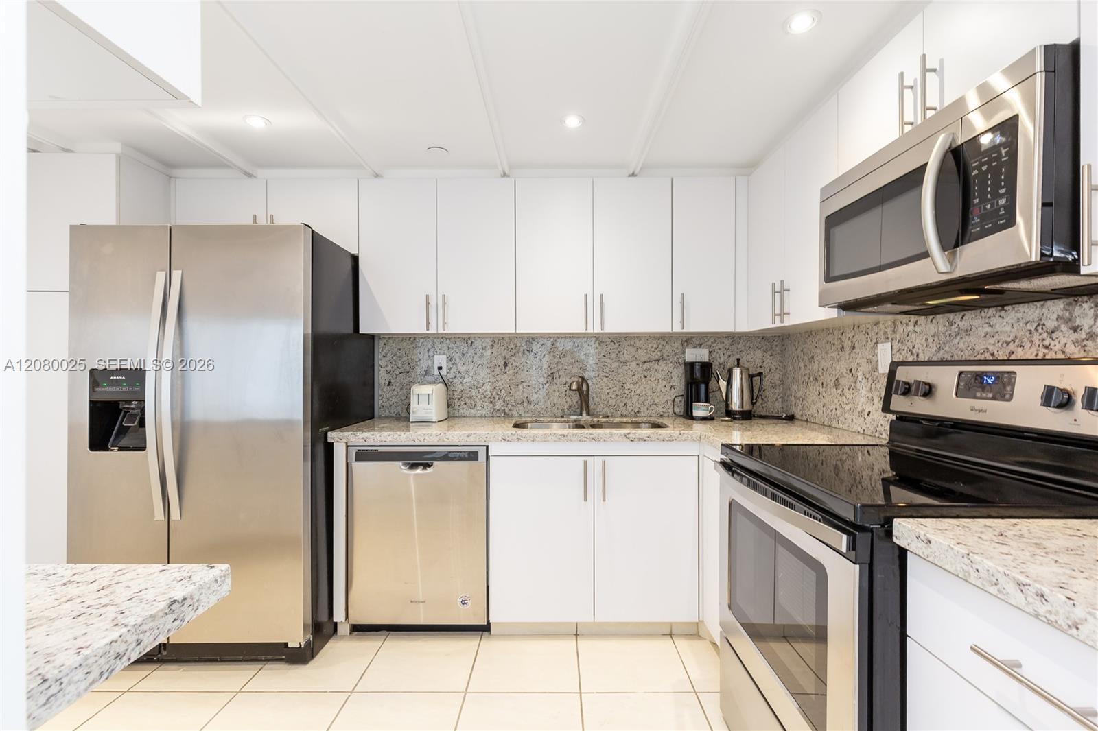 2000 Towerside Ter # 1103, Miami FL 33138