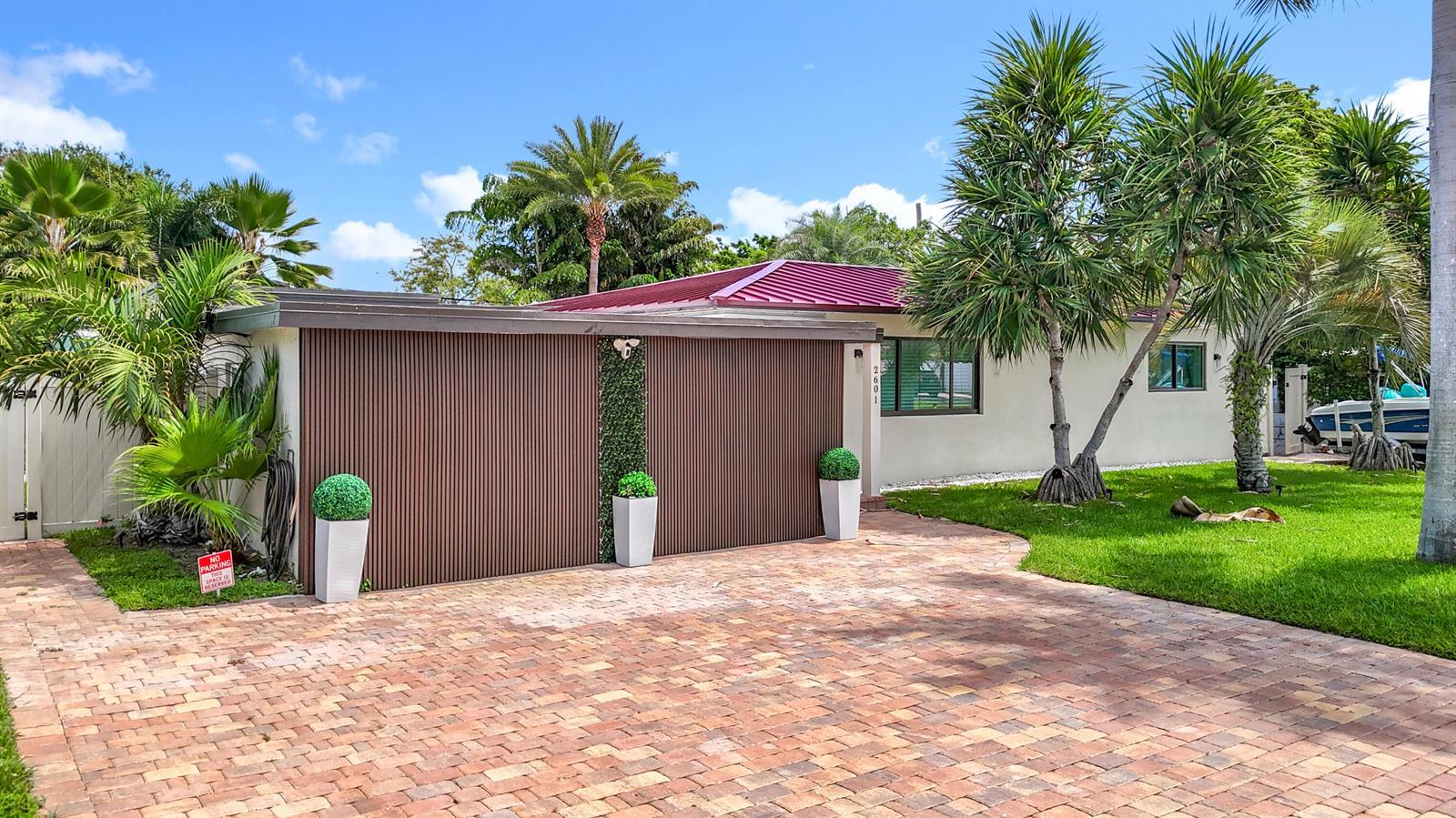 2601 NE 18TH Street, Pompano Beach FL 33062