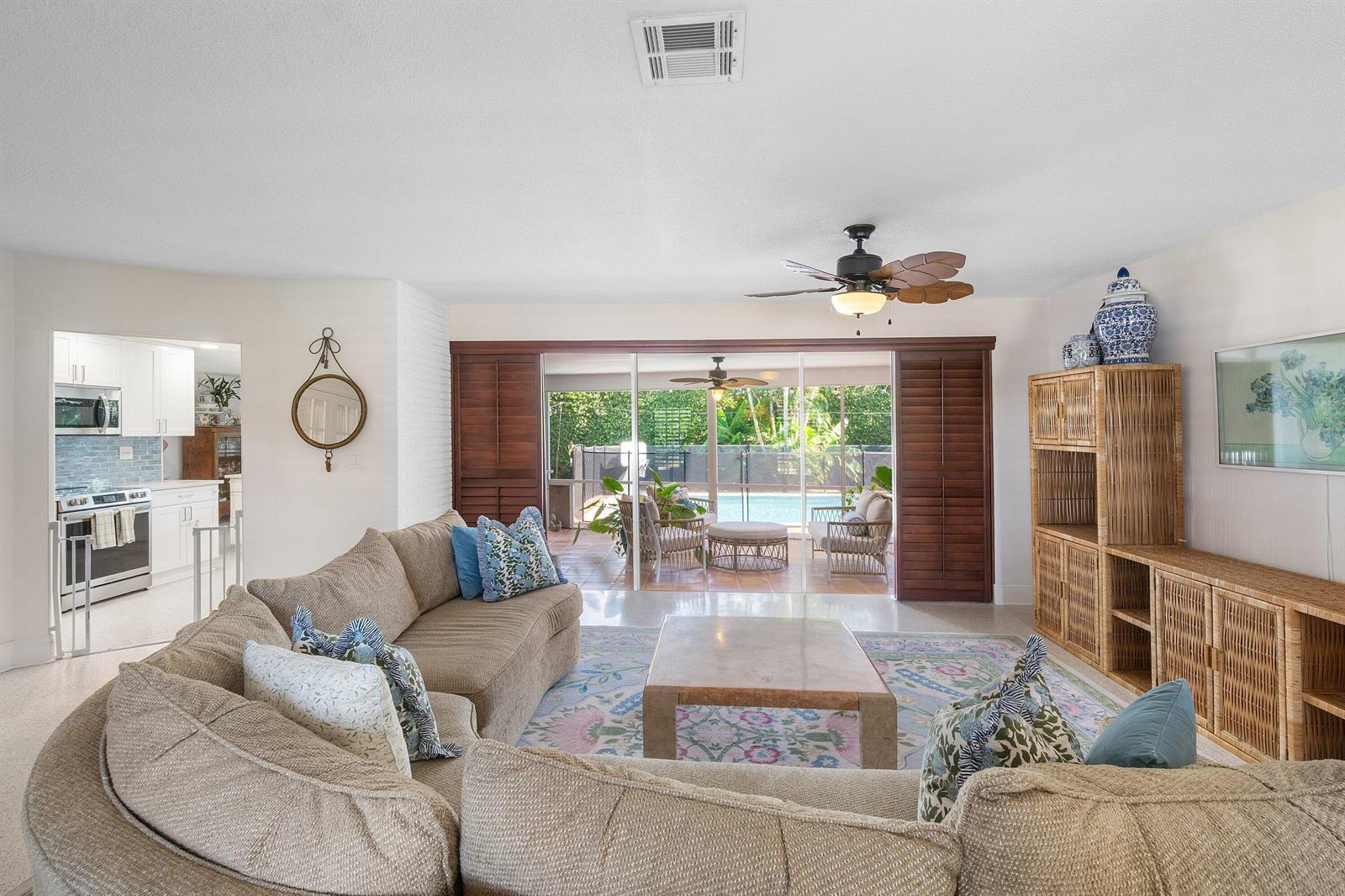 943 SW 5th Street, Boca Raton FL 33486 photo 5