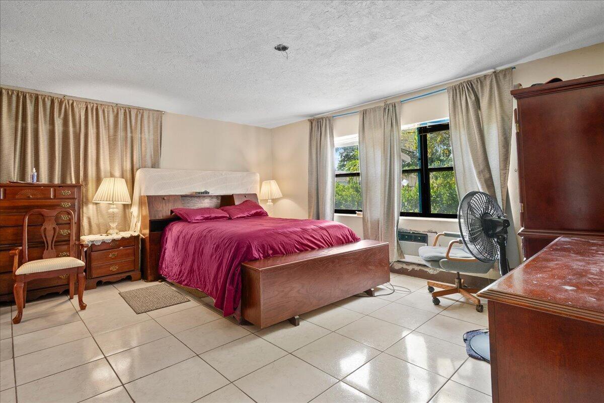 1740 11th Avenue N, FL 33460 photo 3