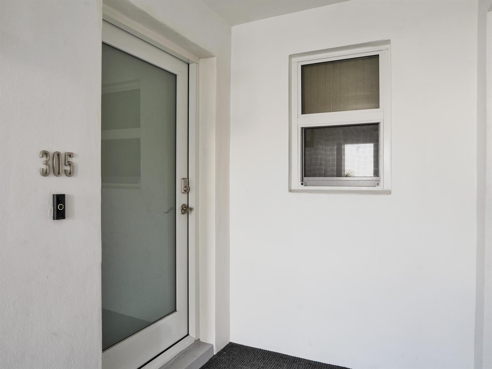 3050 NE 47th Court # 305, Fort Lauderdale FL 33308 photo 2